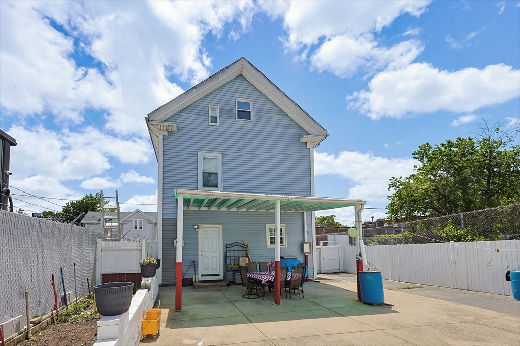 18 Washburn Ave