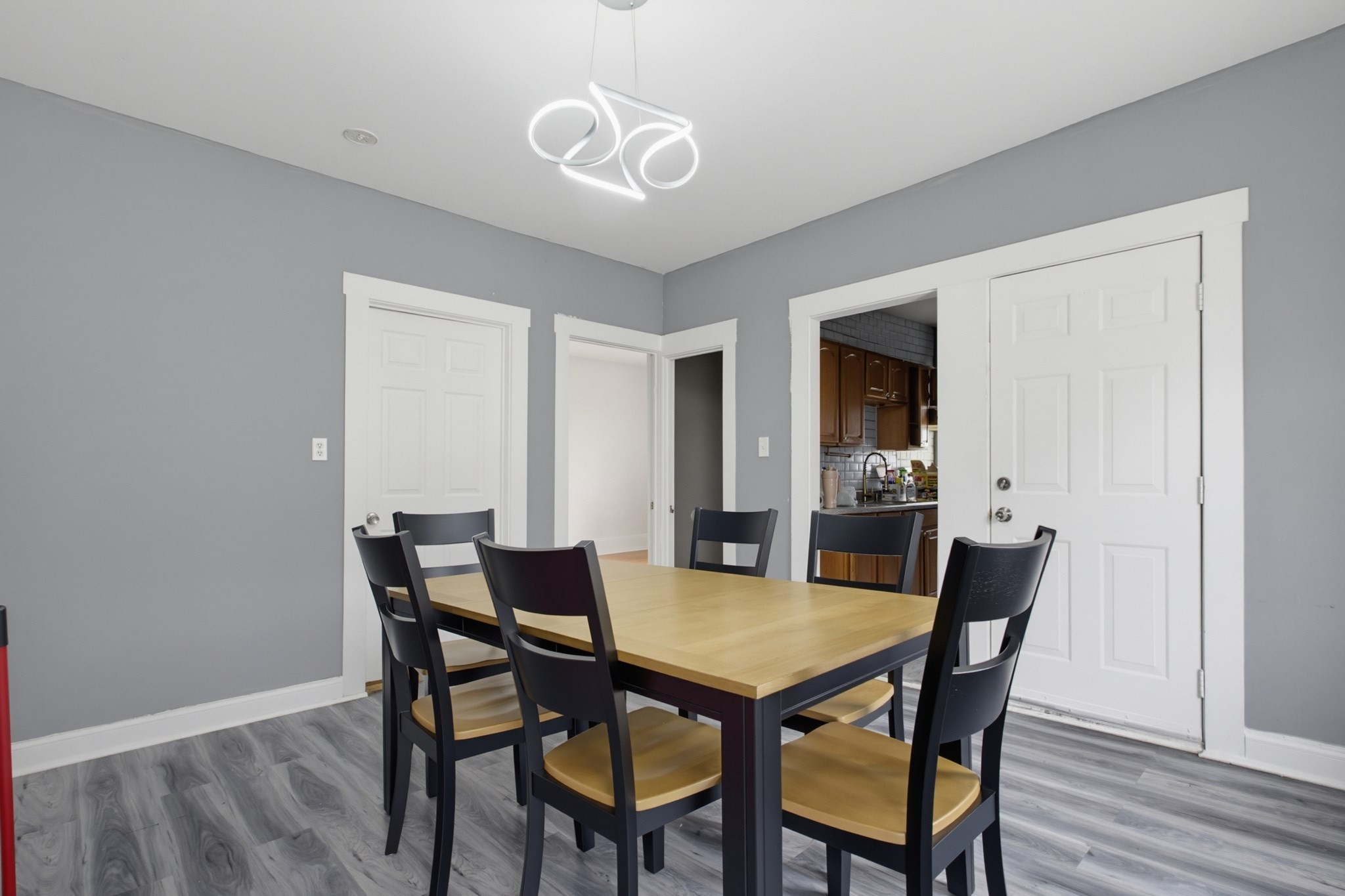 211 Weld St