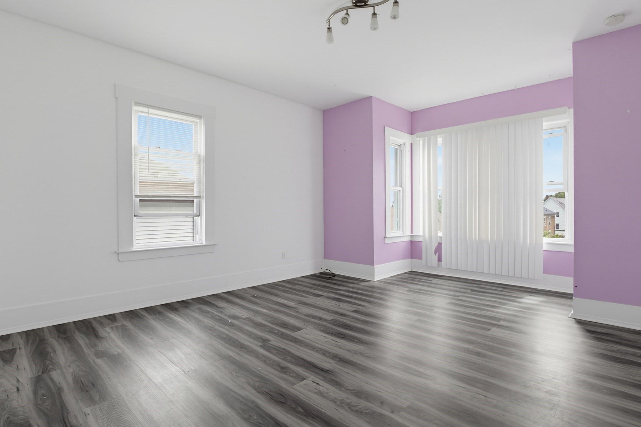 211 Weld St