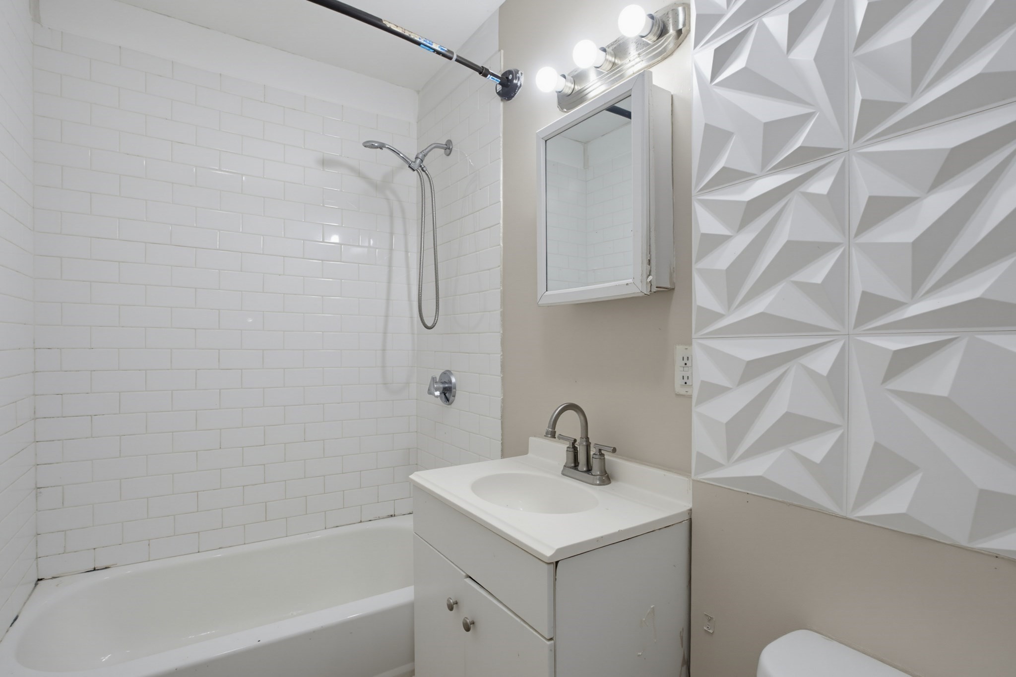 211 Weld St