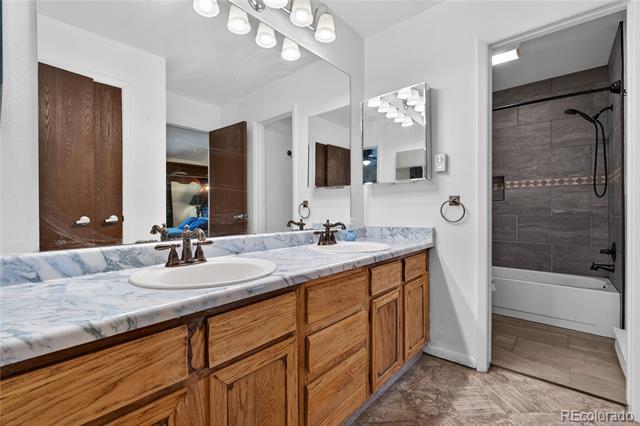 2512 S Worchester Court Unit: C