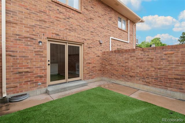 2111 Chatalet Lane Unit: M