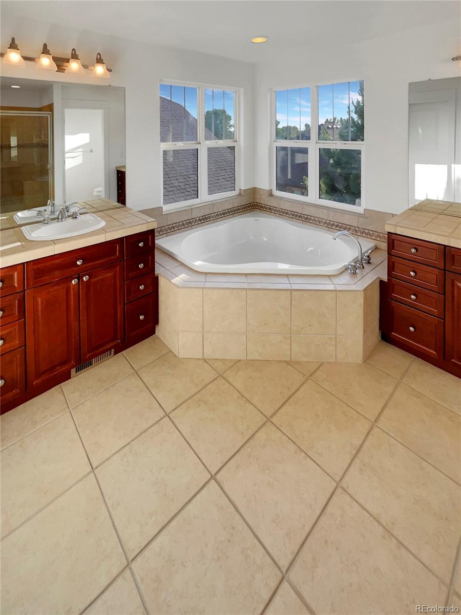 24955 E Roxbury Place