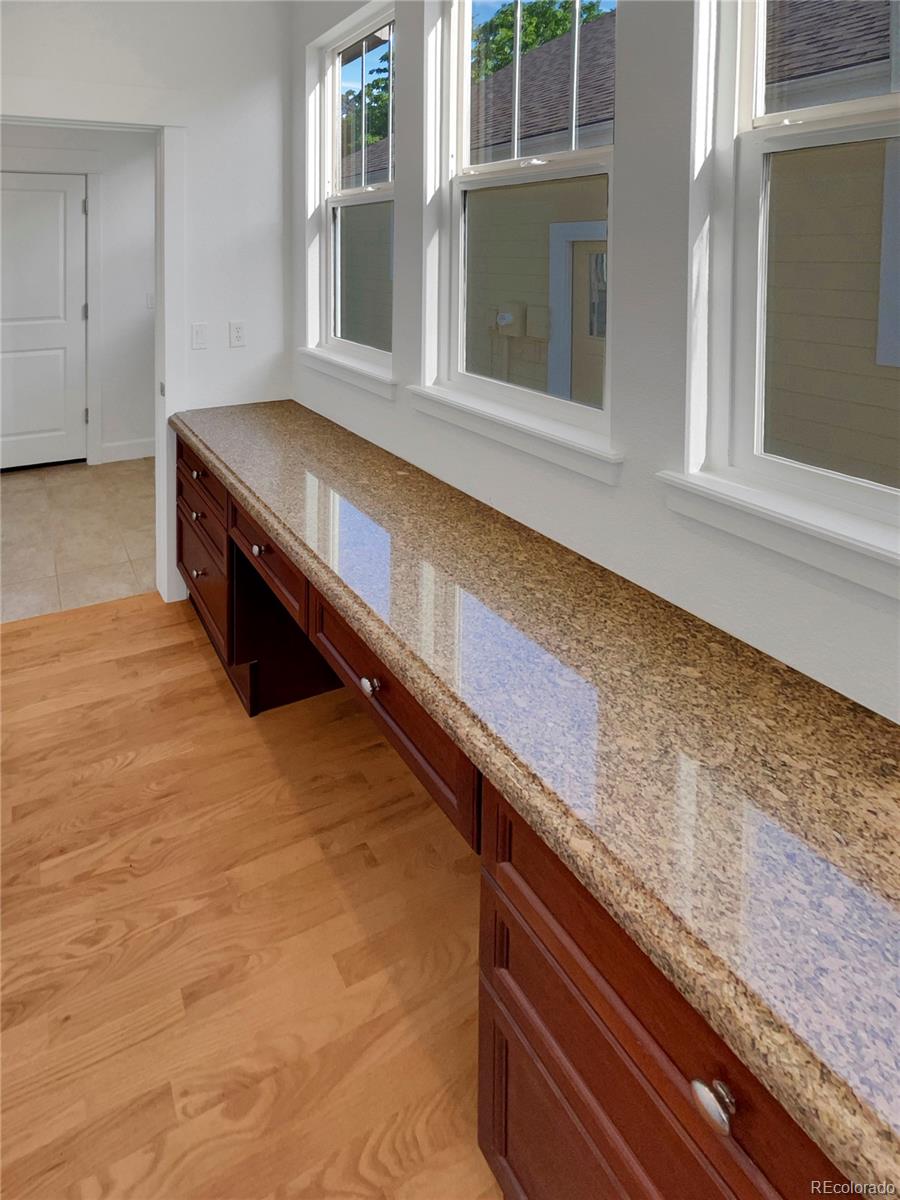 24955 E Roxbury Place