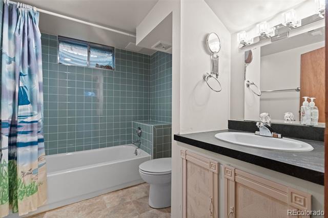 7170 S Tamarac Court
