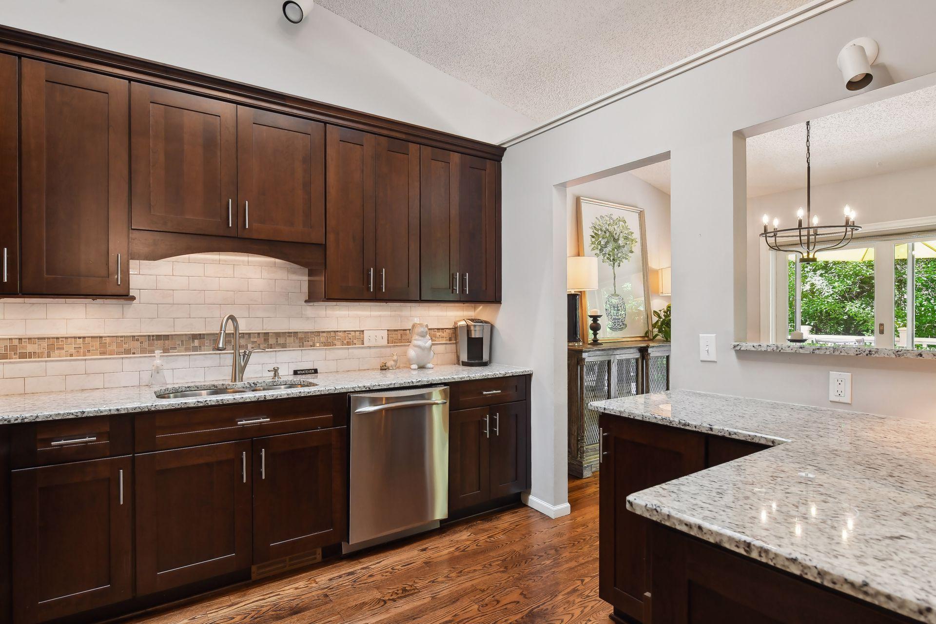 15525 Sussex Drive