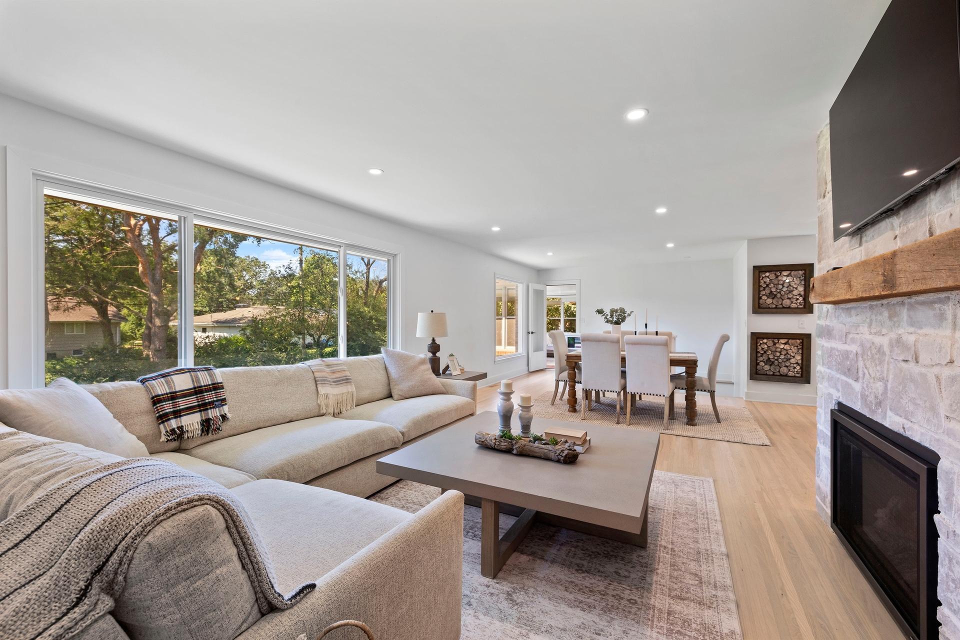 6109 Idylwood Drive