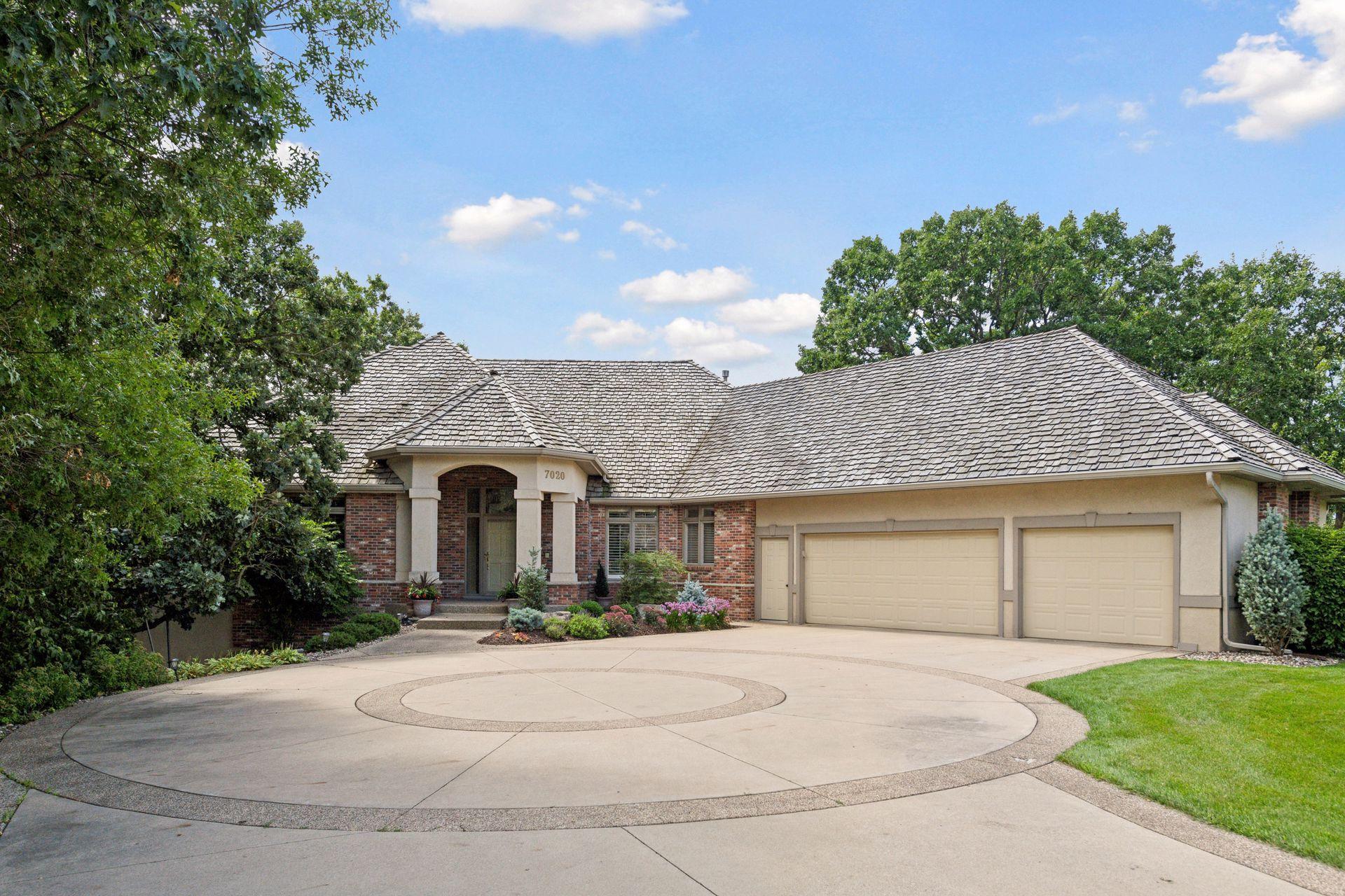 7020 Crowne Oak Road