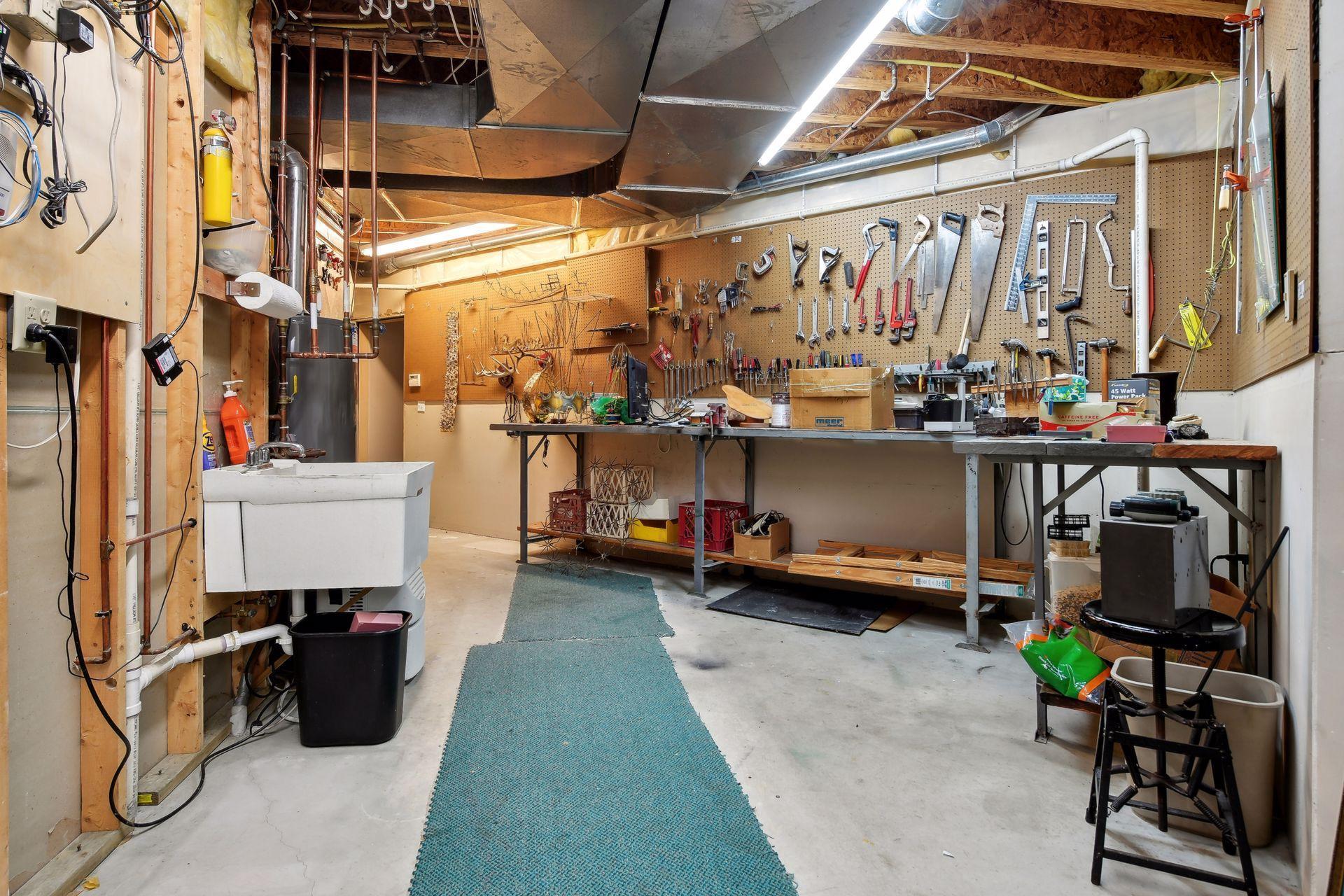 7020 Crowne Oak Road