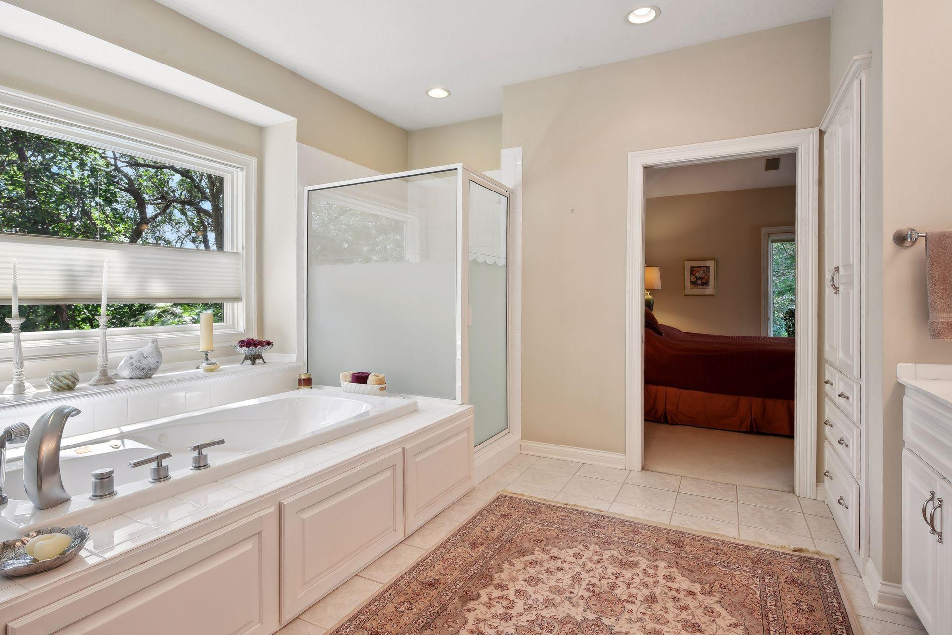 7020 Crowne Oak Road