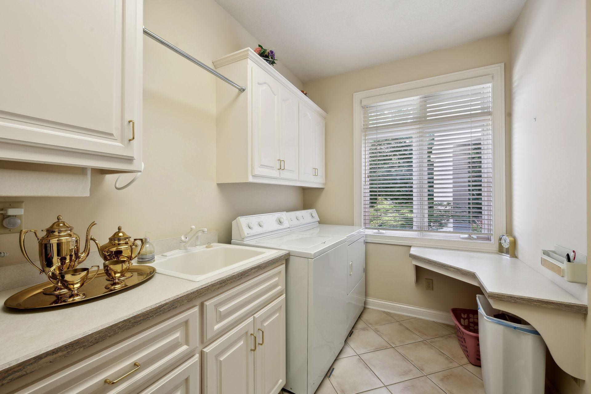 7020 Crowne Oak Road