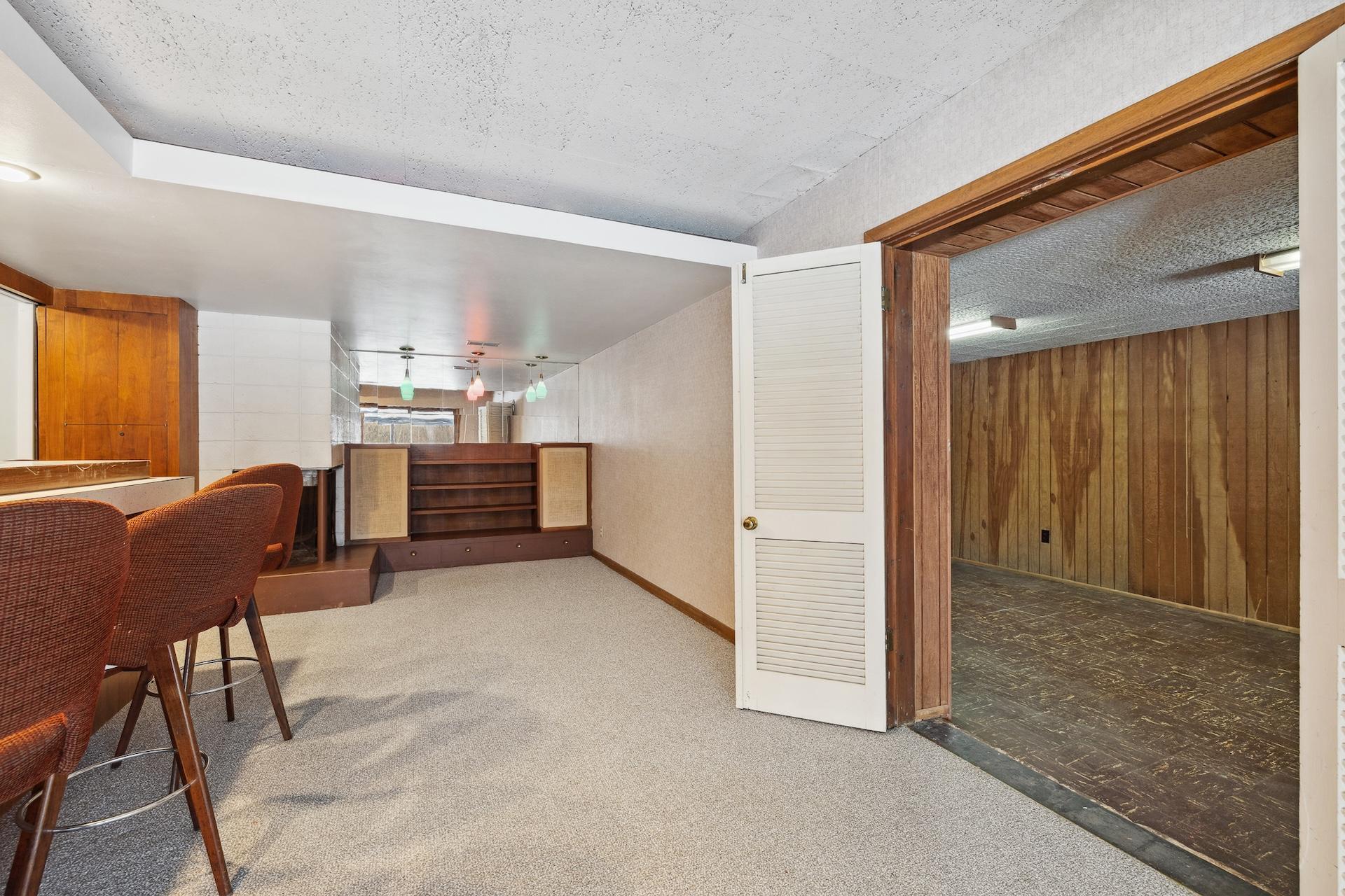 6105 Saint Johns Avenue