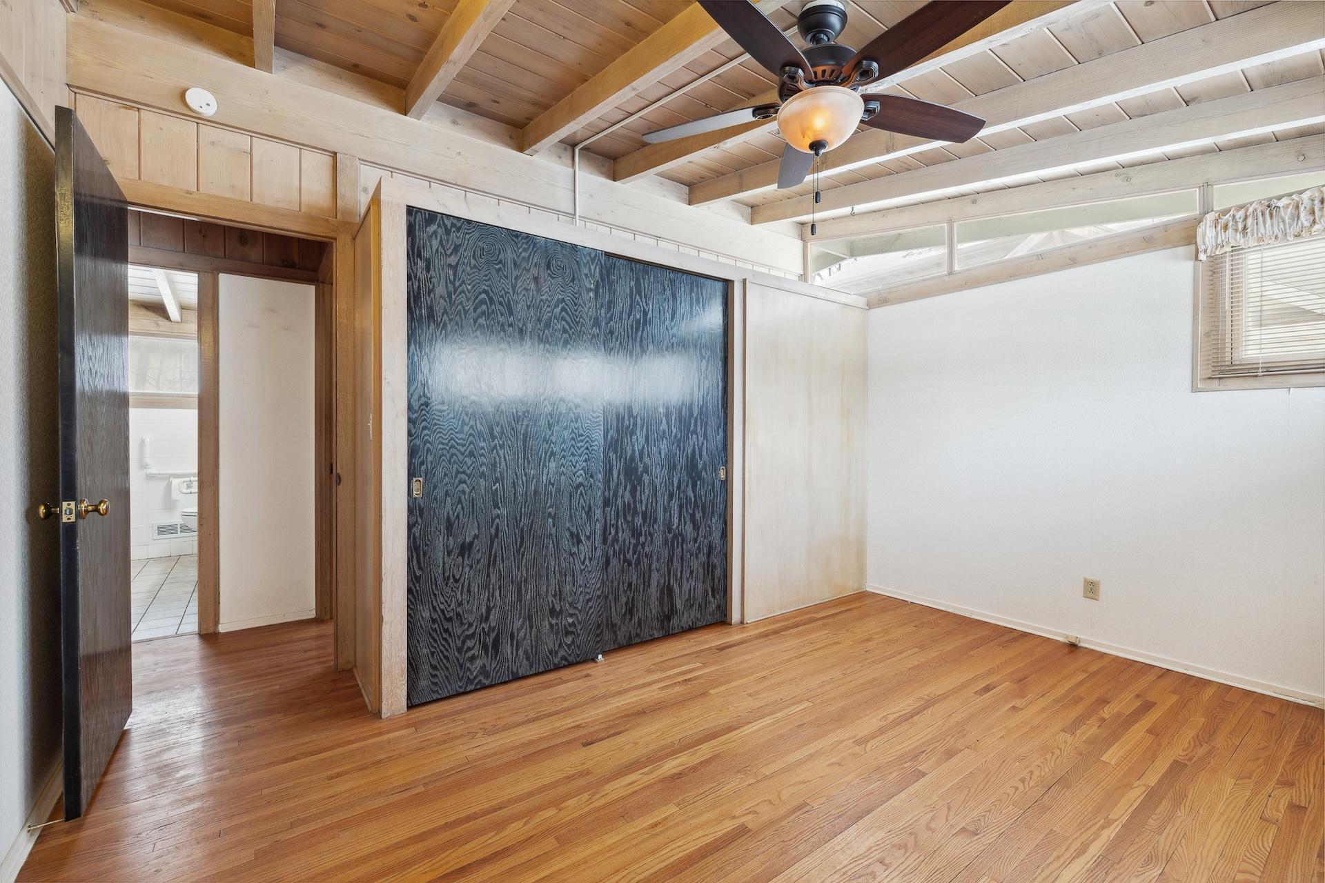 6105 Saint Johns Avenue