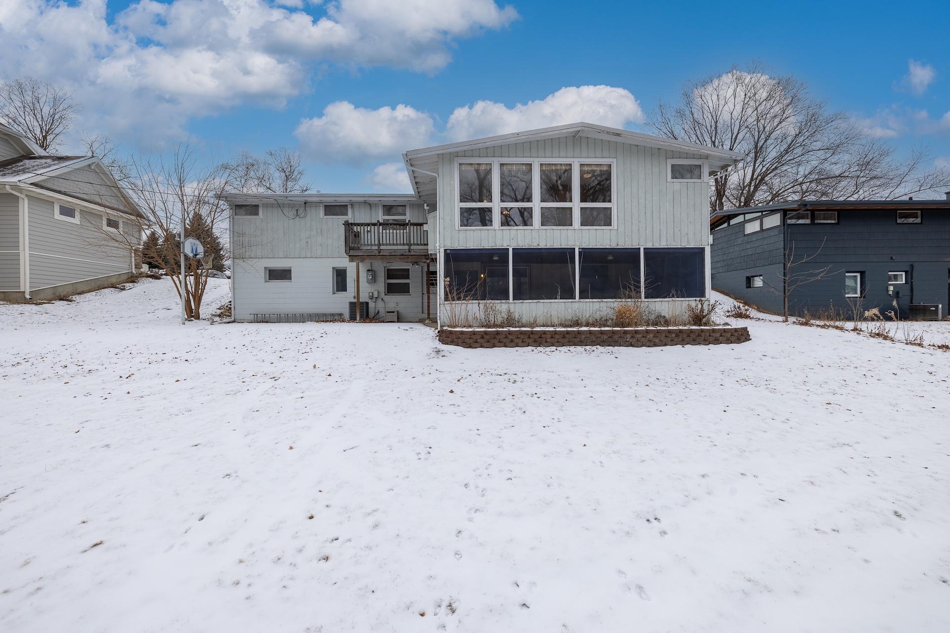 6105 Saint Johns Avenue