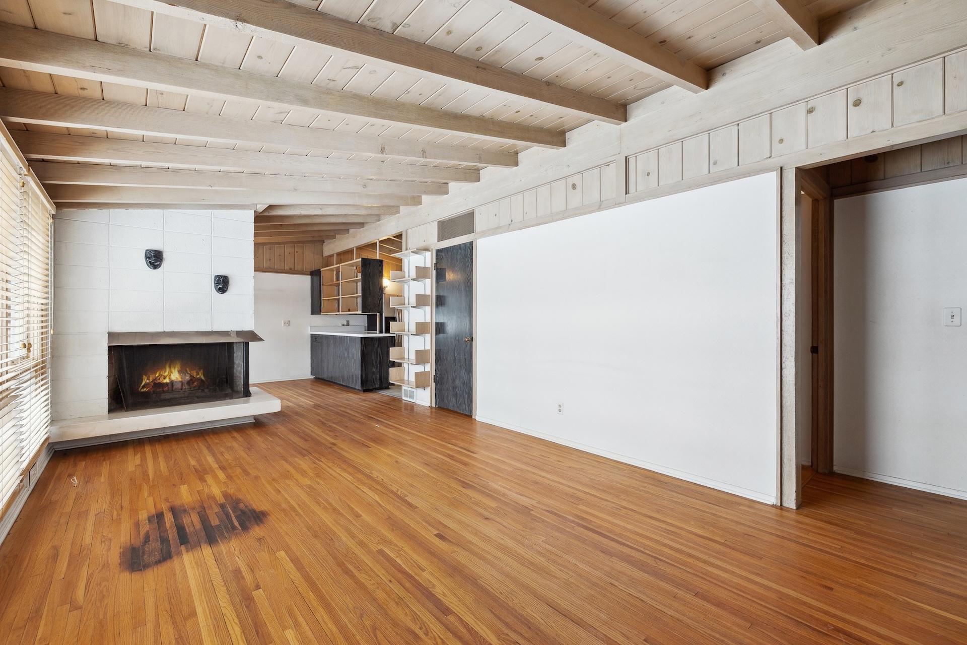 6105 Saint Johns Avenue