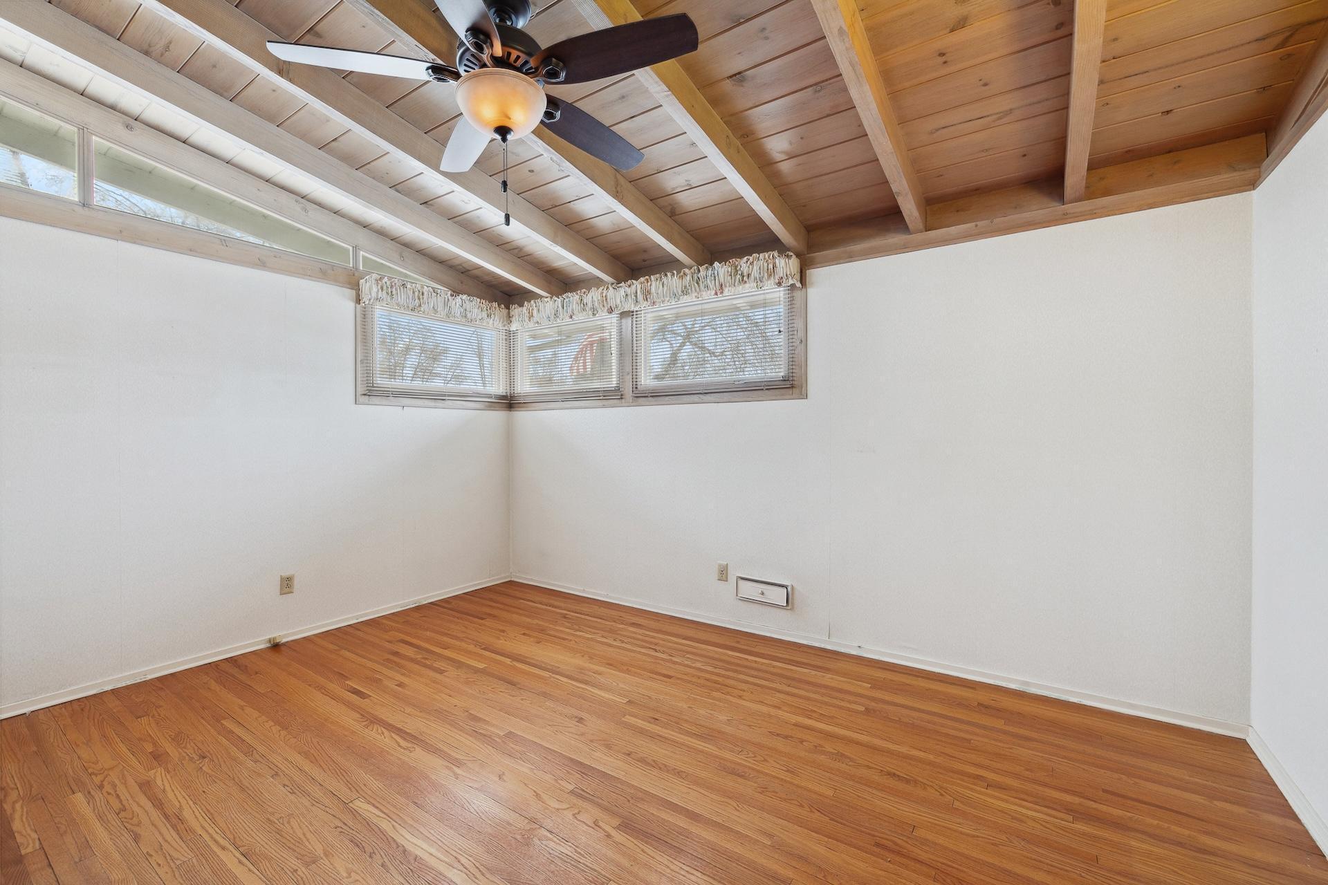 6105 Saint Johns Avenue