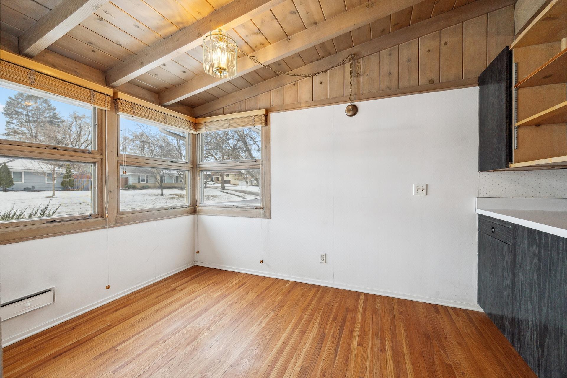 6105 Saint Johns Avenue