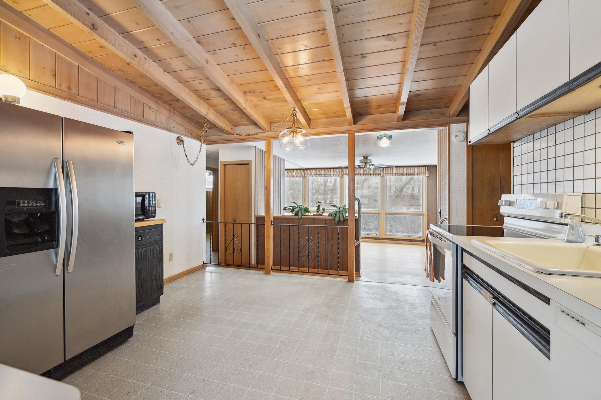 6105 Saint Johns Avenue