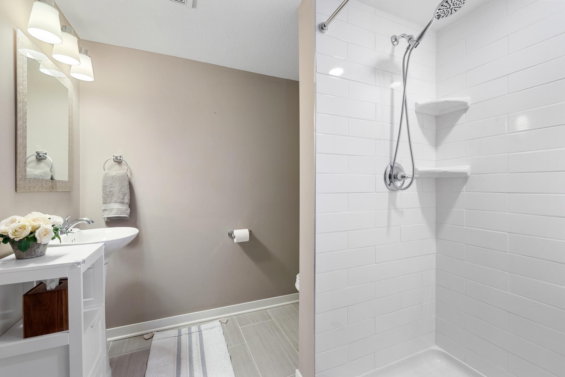 1325 Hartford Avenue