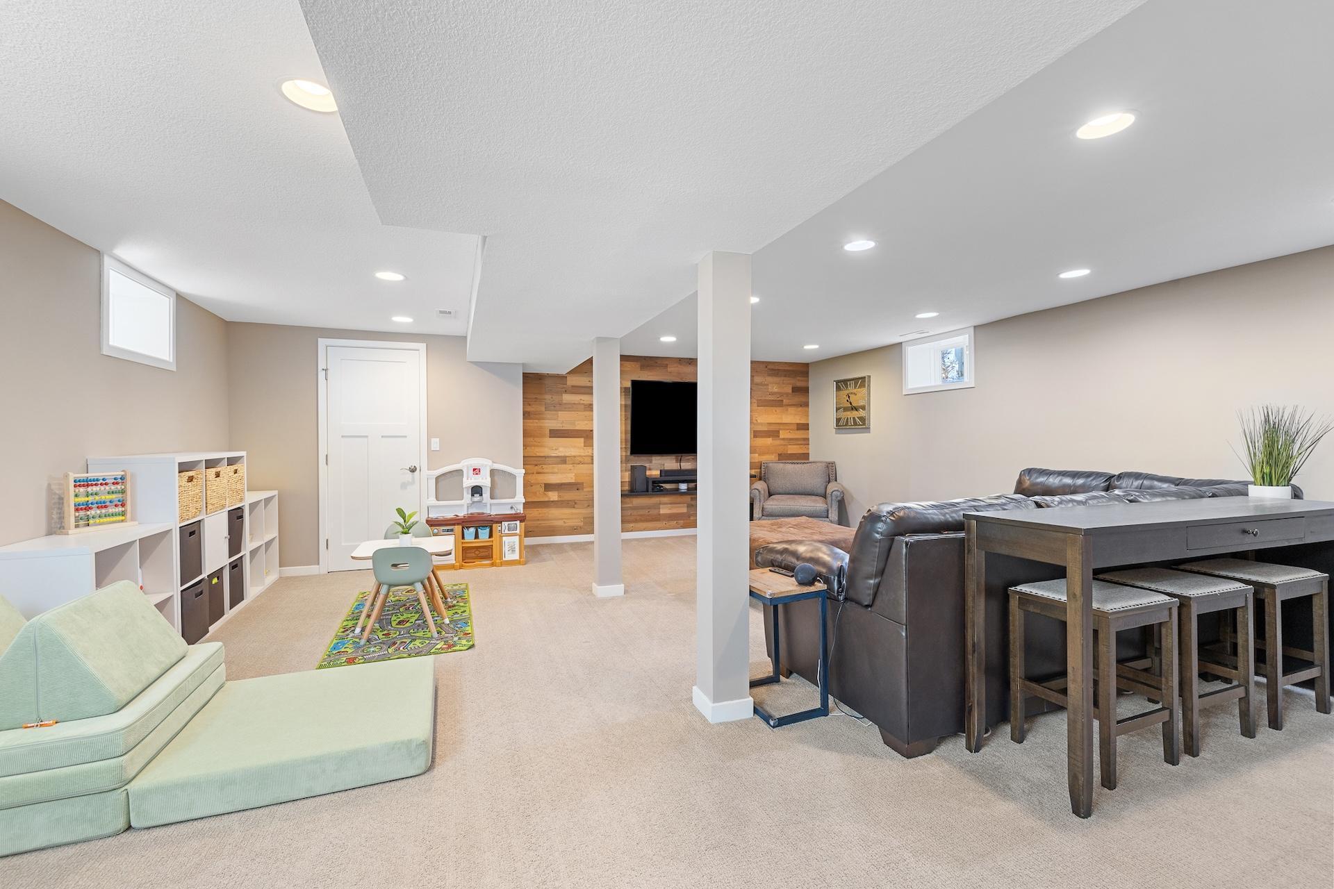 1325 Hartford Avenue