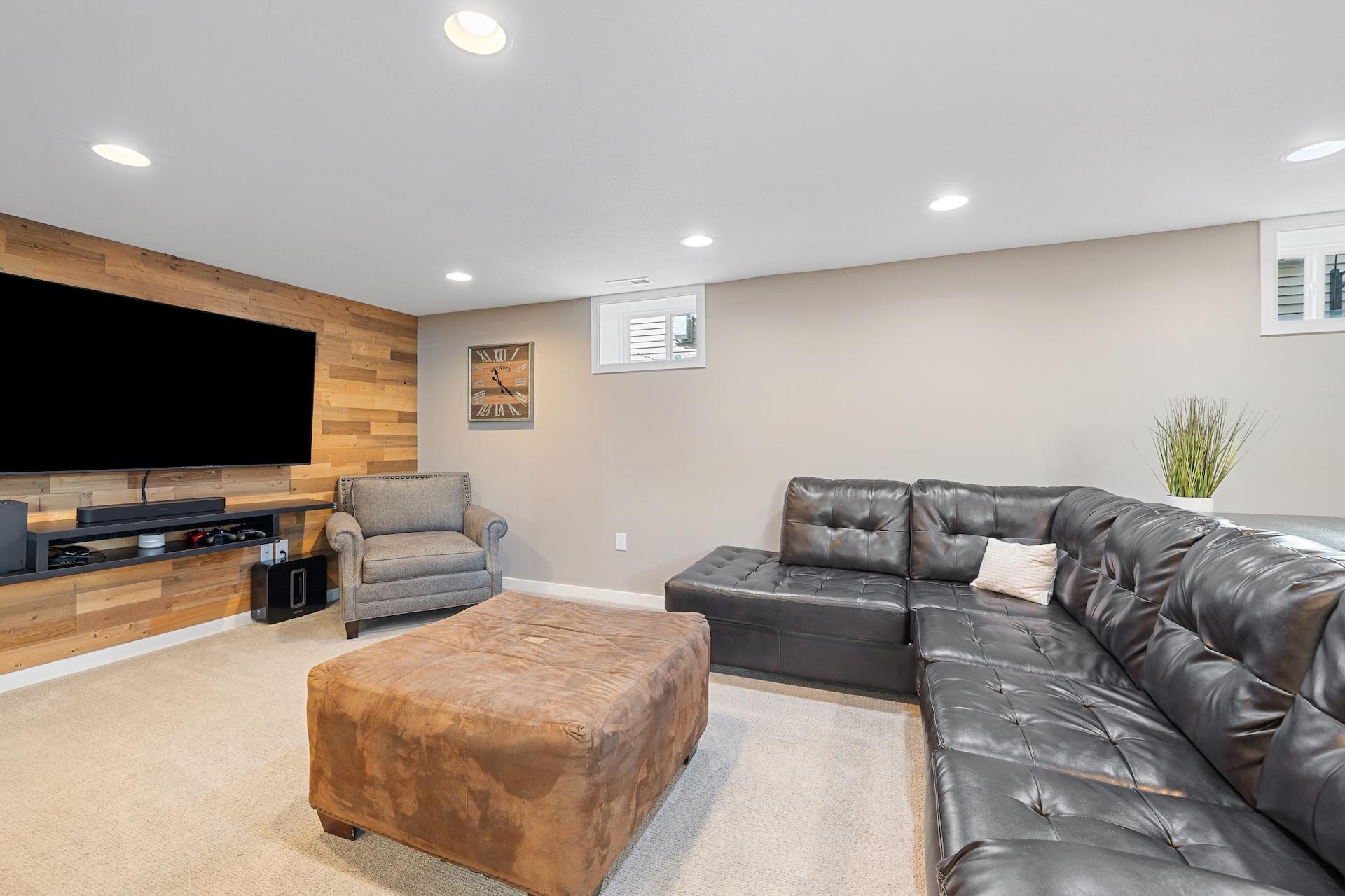 1325 Hartford Avenue