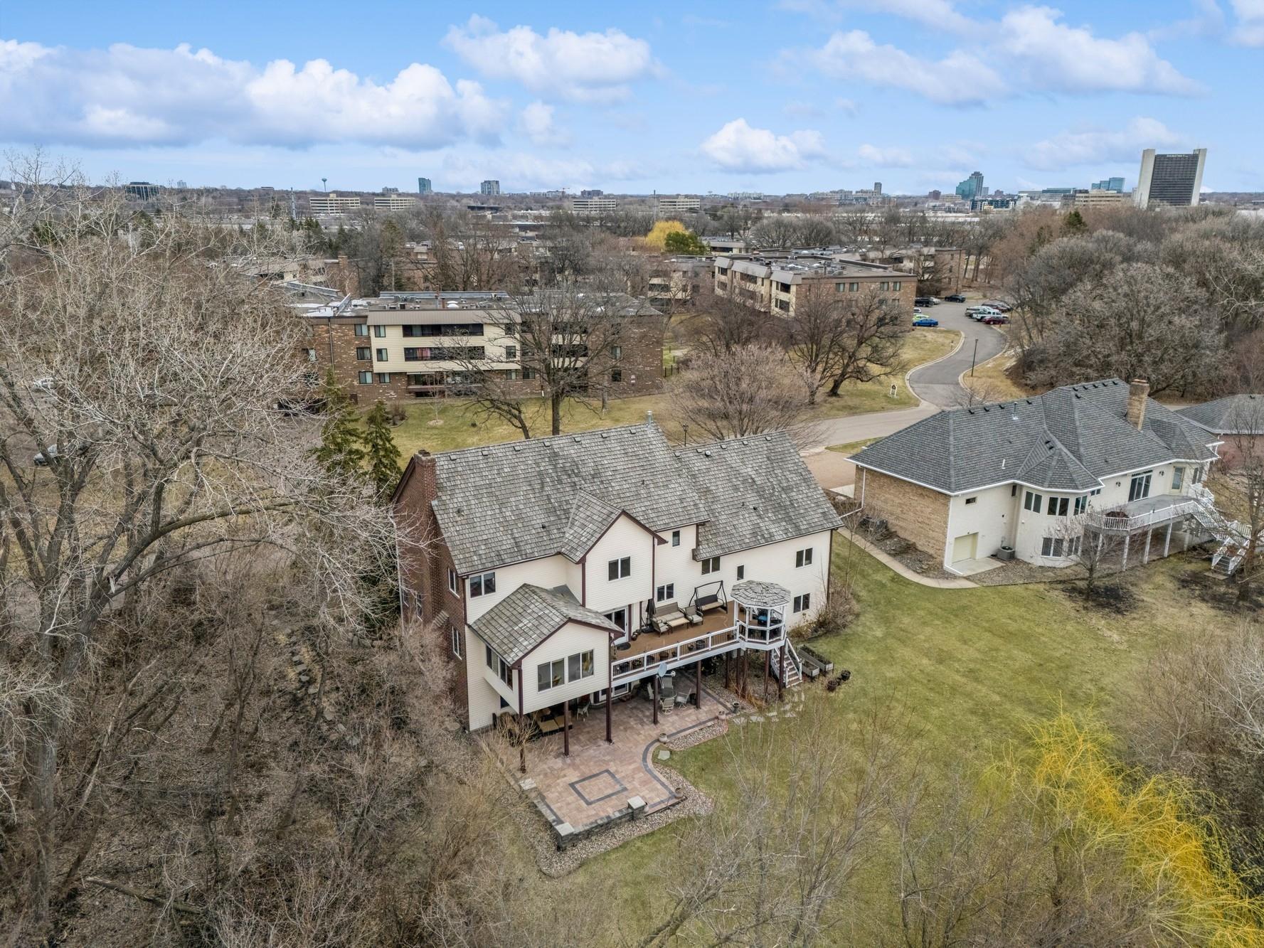 7600 Delaney Boulevard