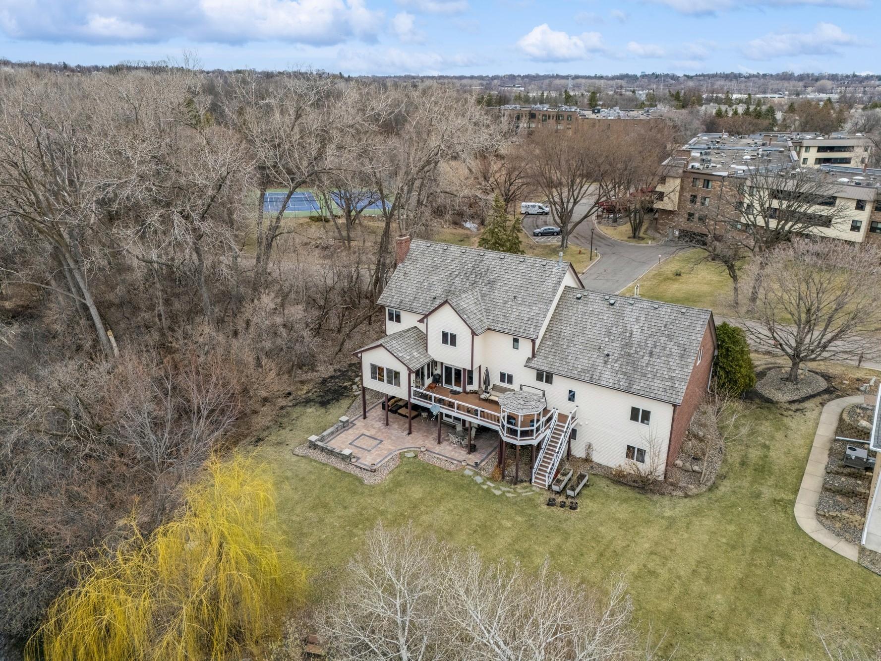 7600 Delaney Boulevard