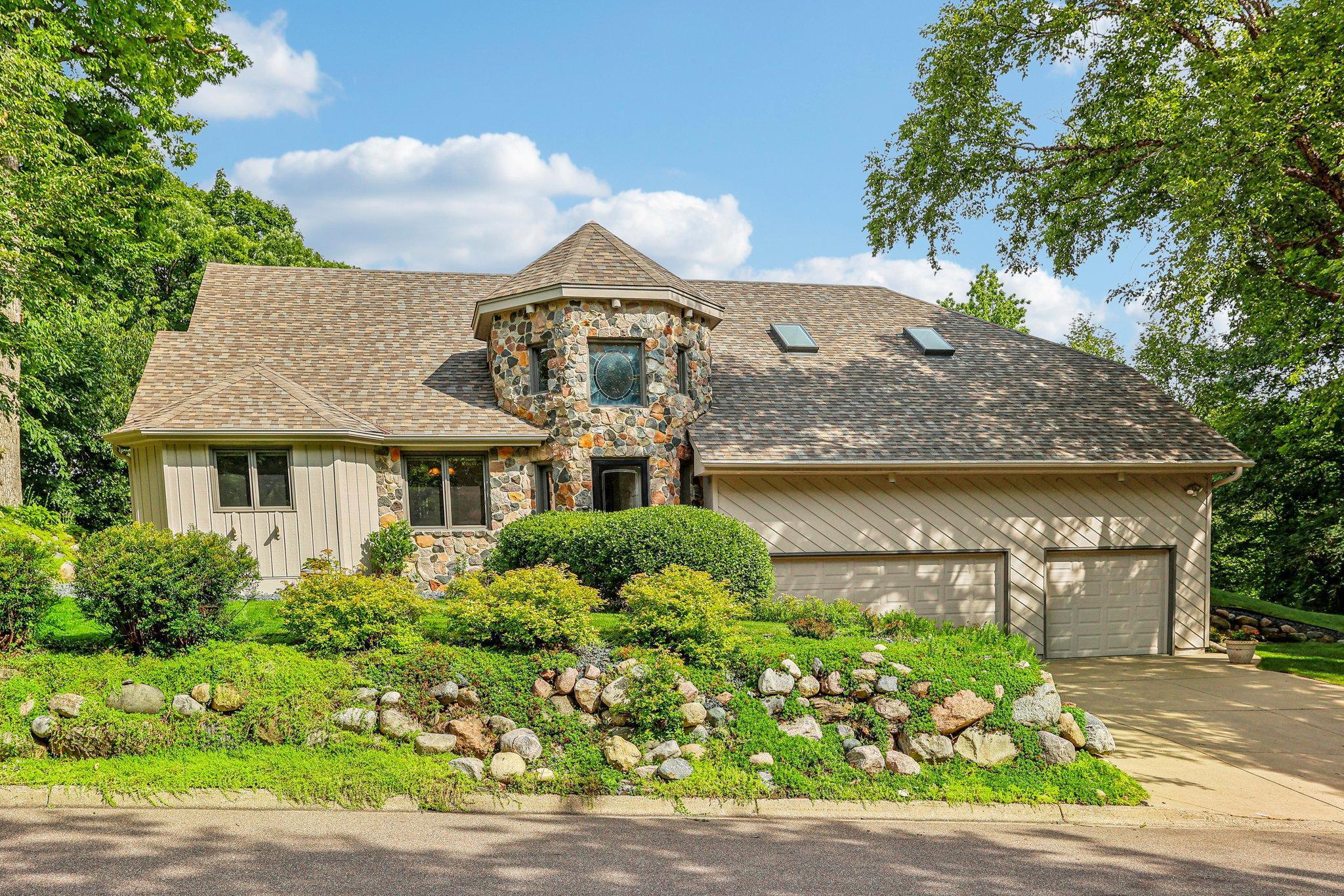 9300 Wyoming Avenue S