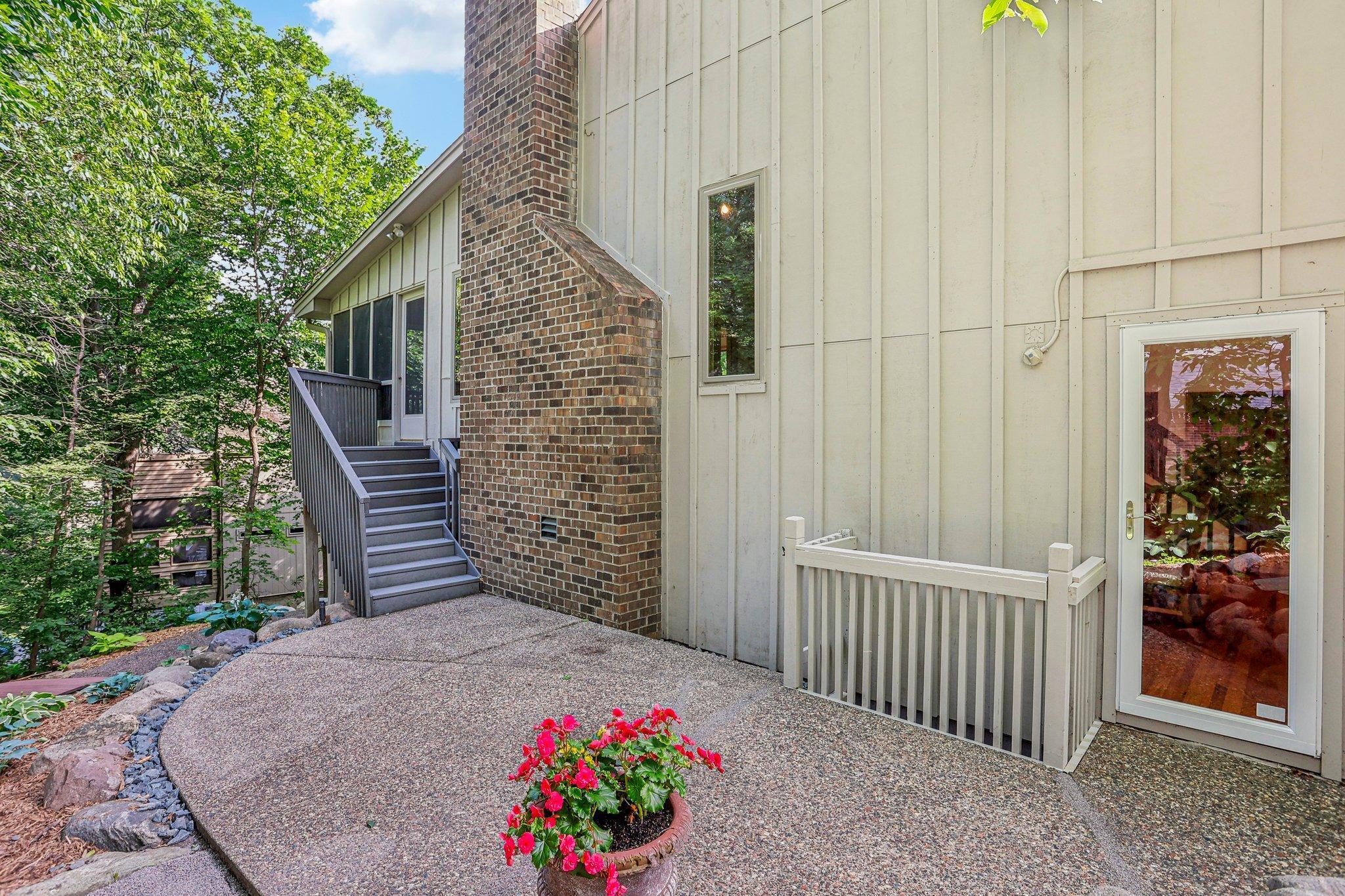 9300 Wyoming Avenue S