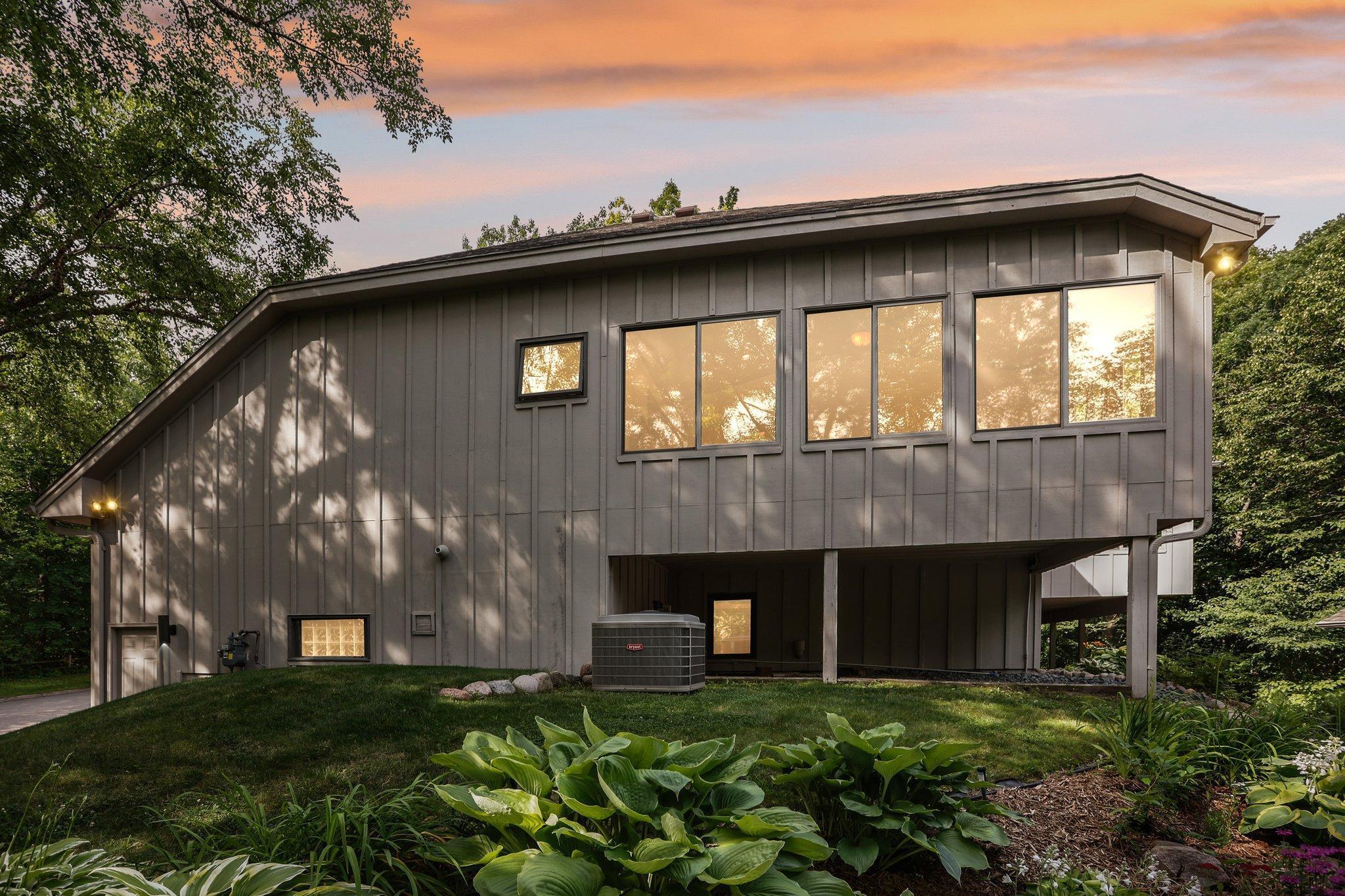 9300 Wyoming Avenue S