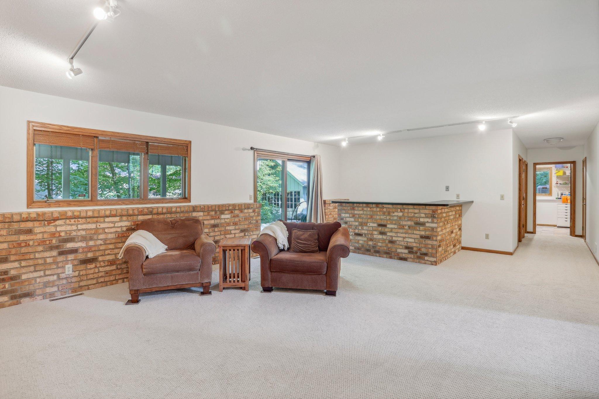 9300 Wyoming Avenue S