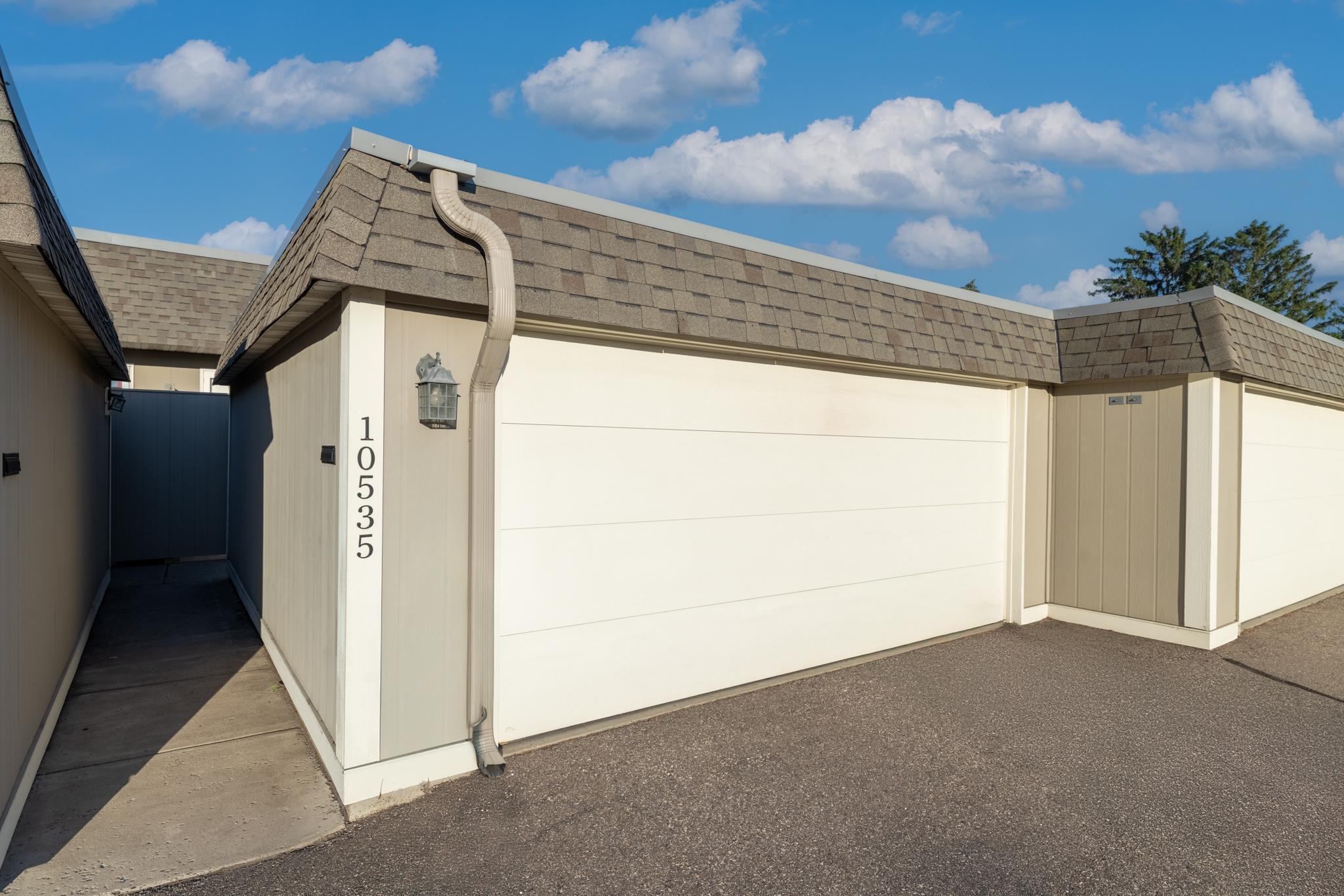 10535 Dupont Road S