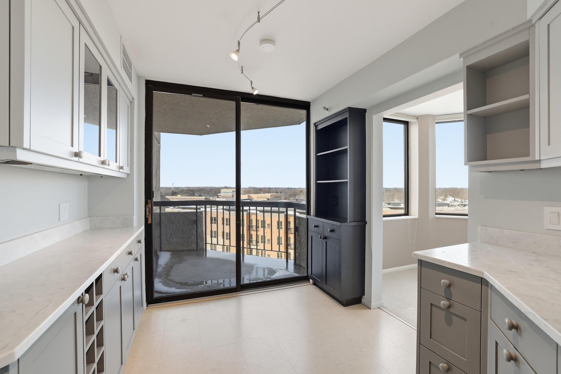 6566 France Avenue S Unit: 902