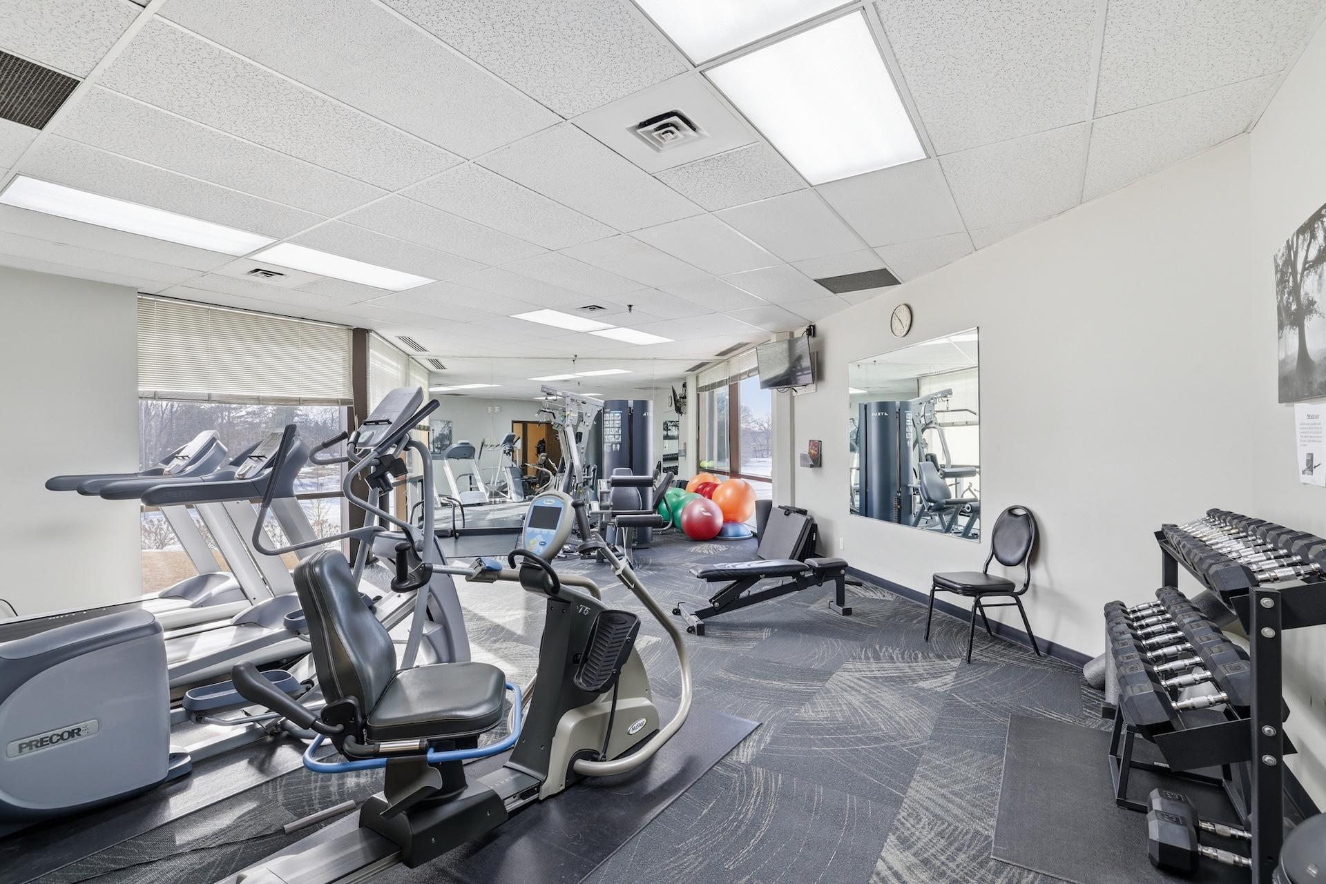 6566 France Avenue S Unit: 902