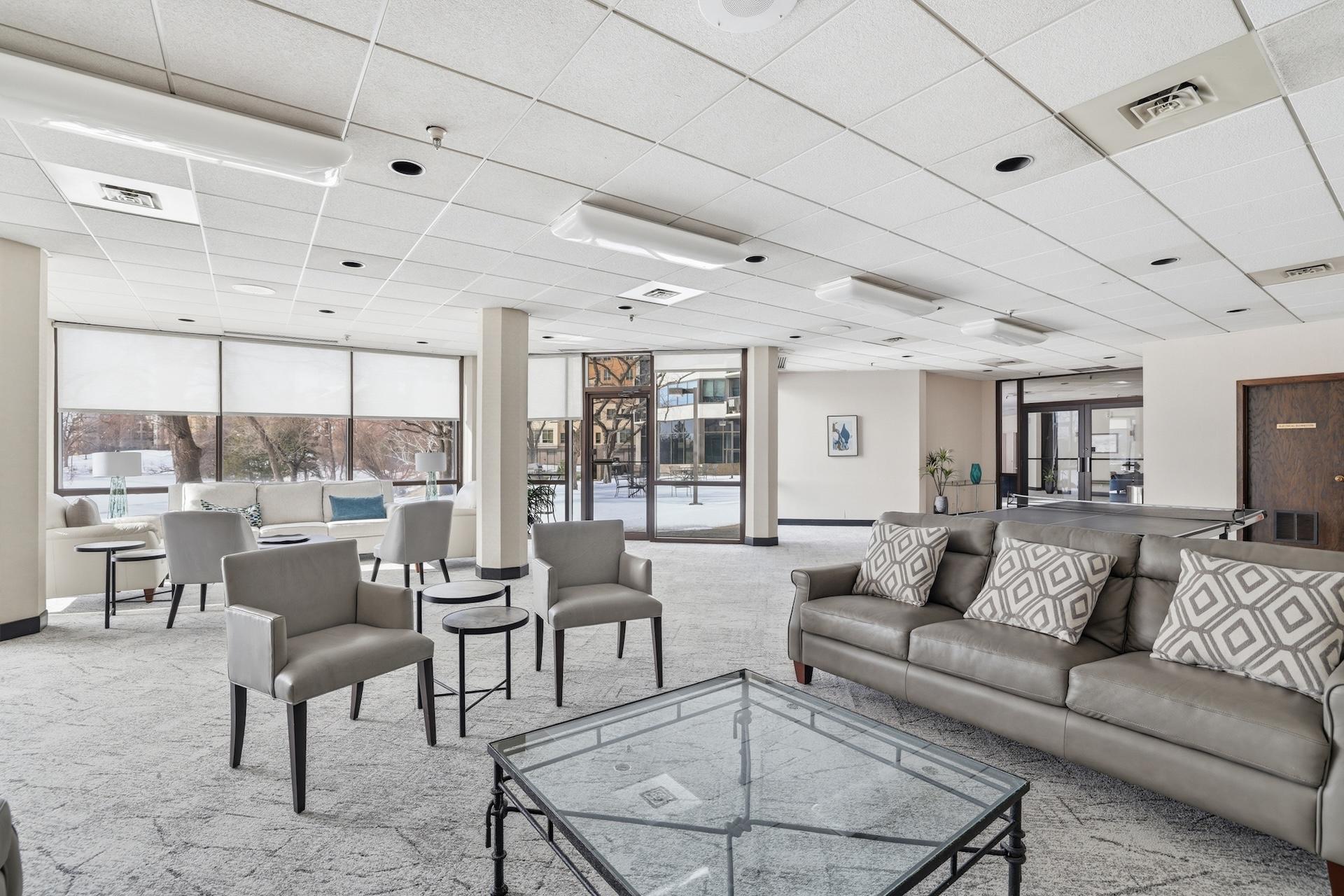 6566 France Avenue S Unit: 902