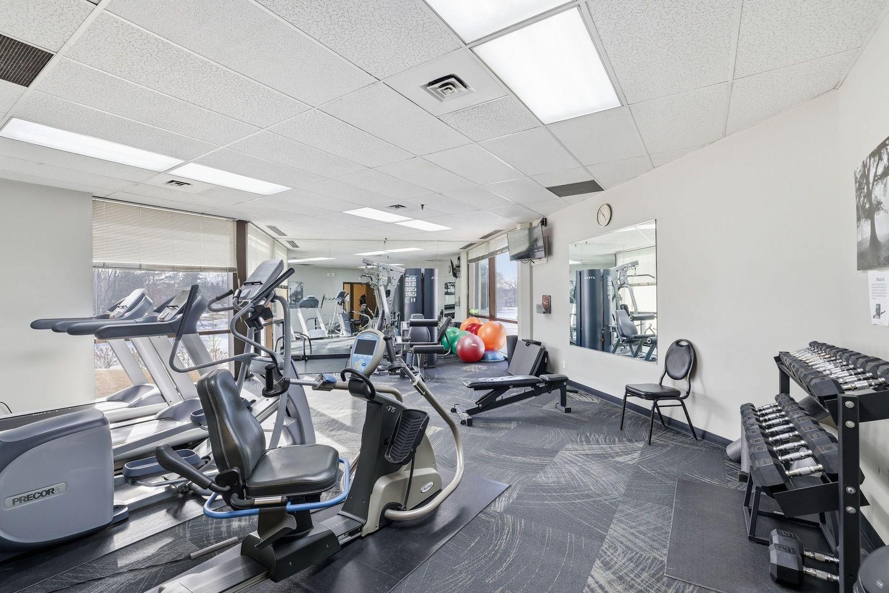 6566 France Avenue S Unit: 902