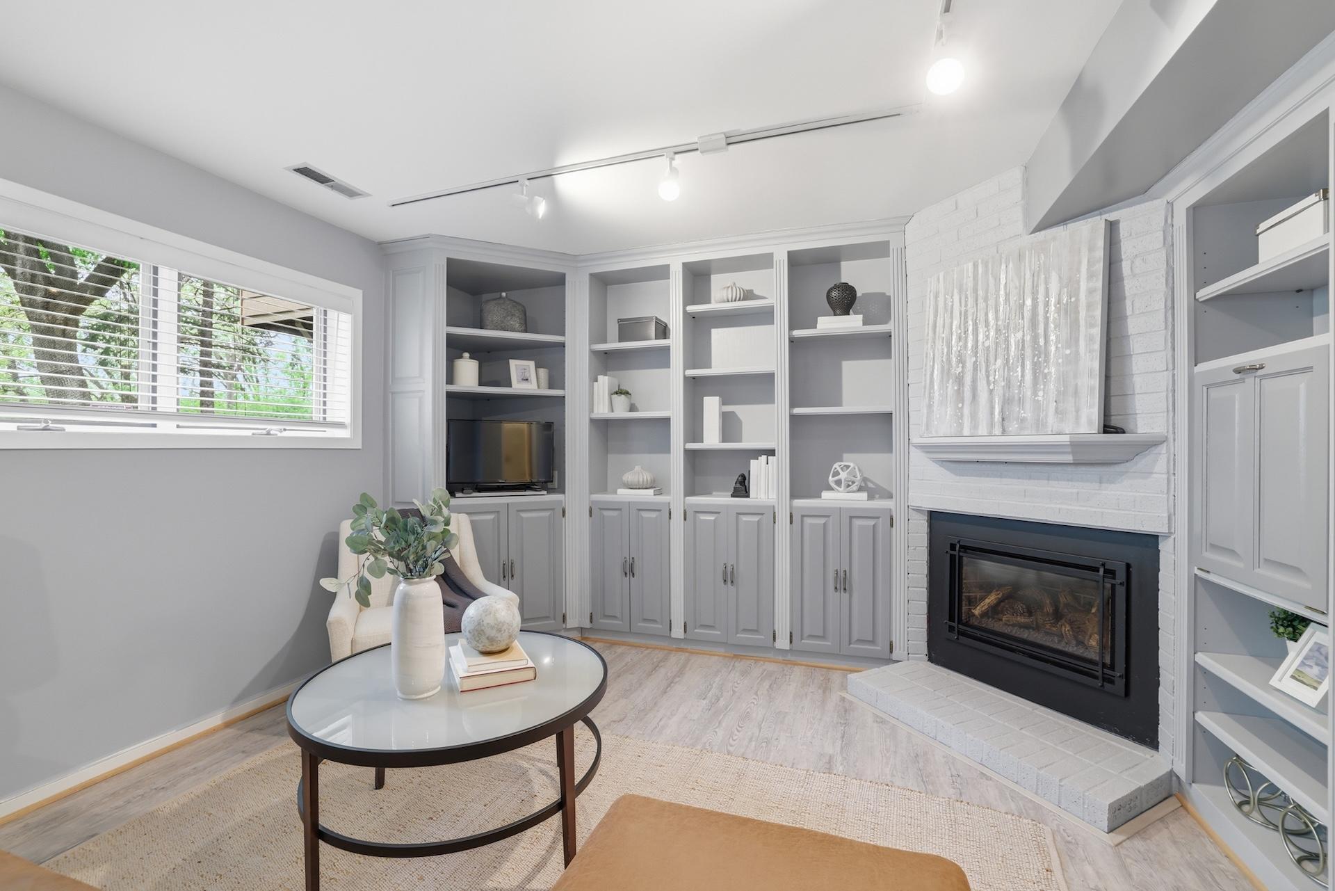 1641 Cedar Lake Parkway