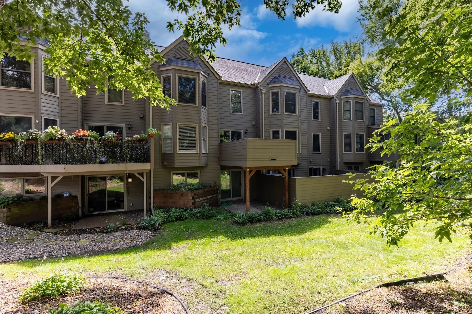 1641 Cedar Lake Parkway