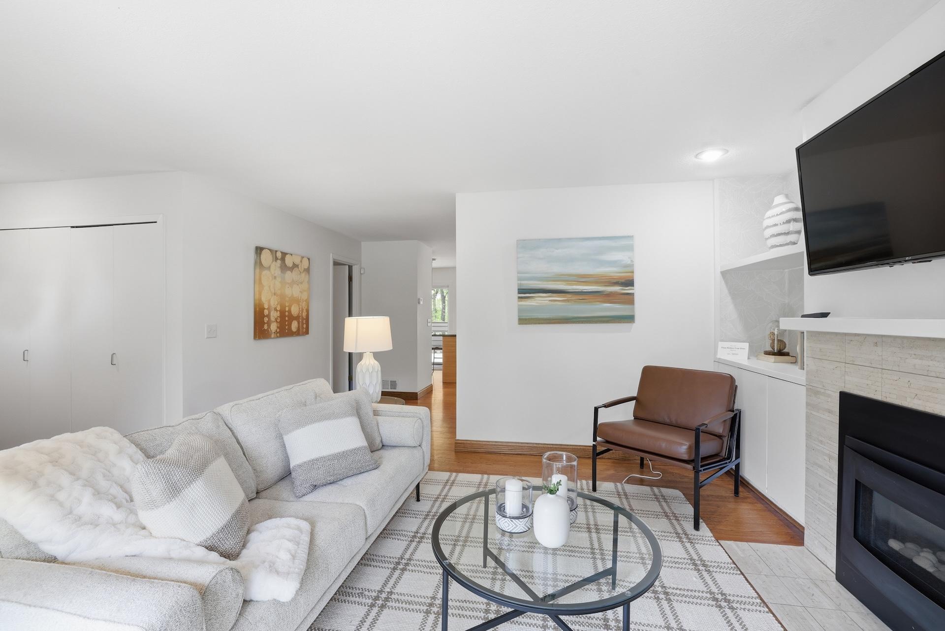 1641 Cedar Lake Parkway