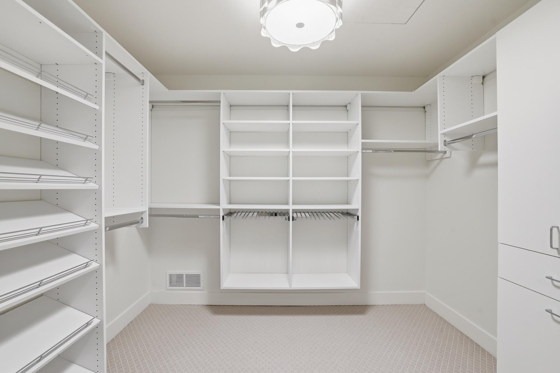 1641 Cedar Lake Parkway