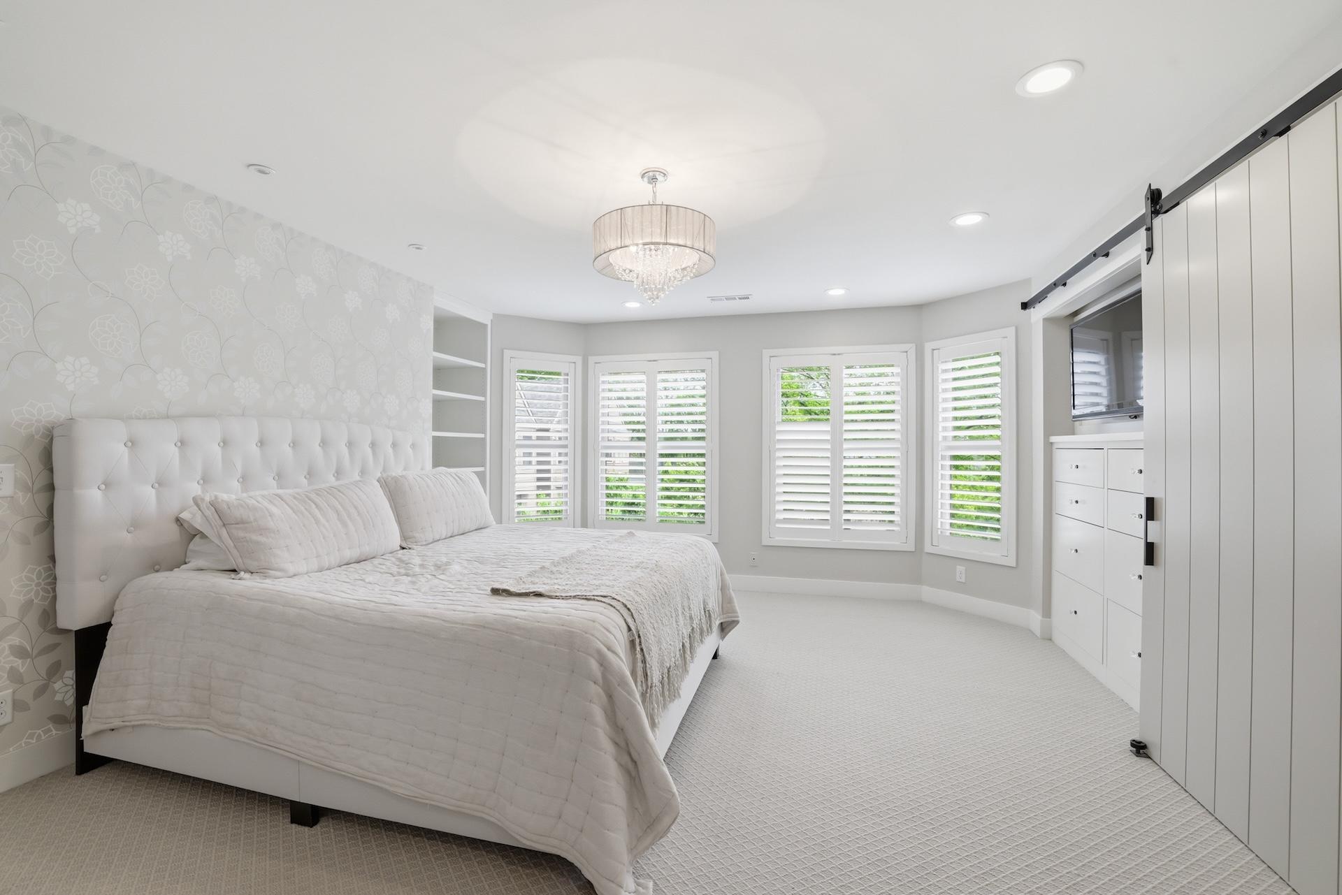 1641 Cedar Lake Parkway