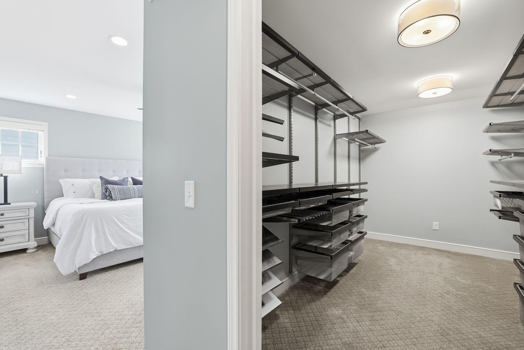 4224 Oakdale Avenue S