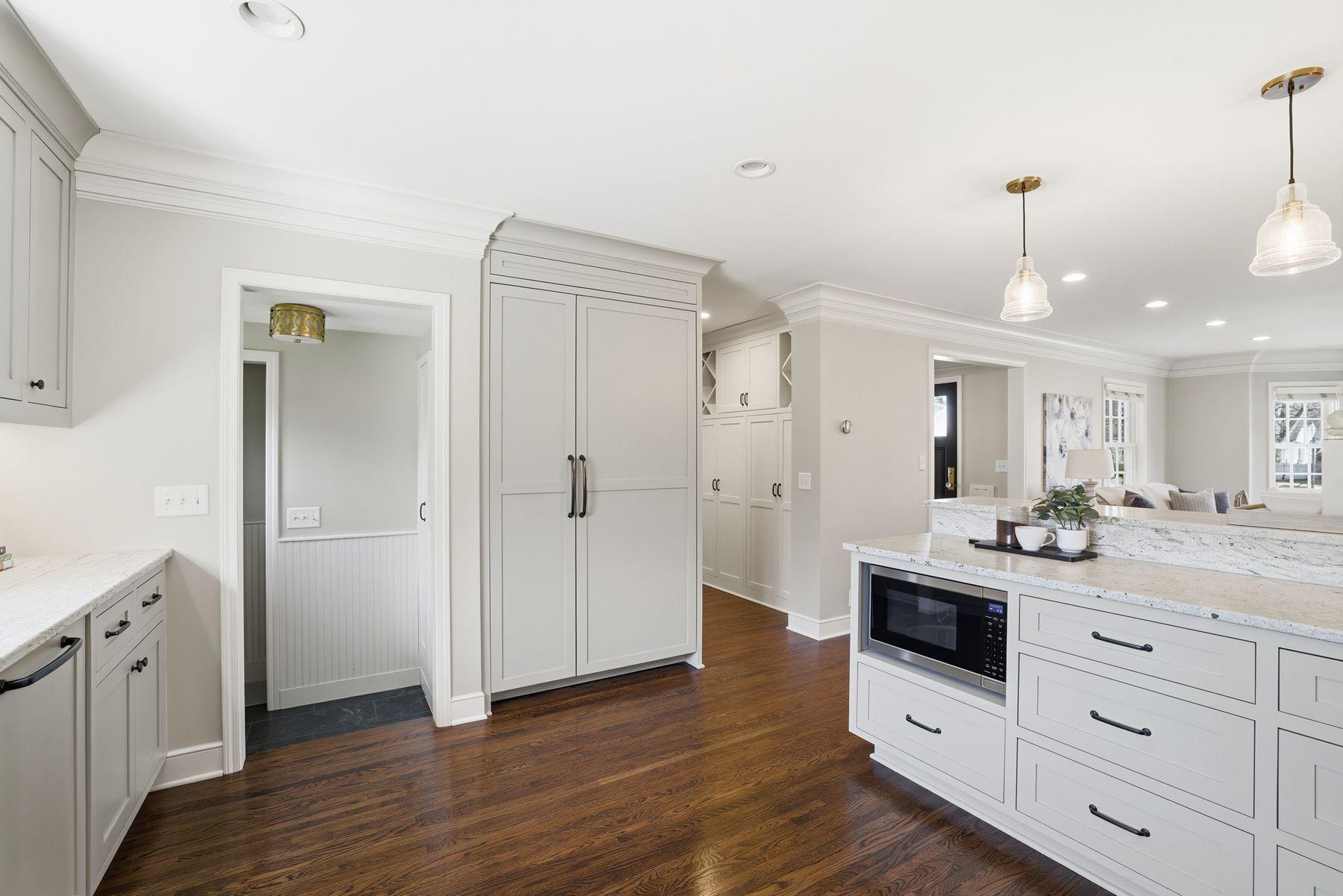 4224 Oakdale Avenue S