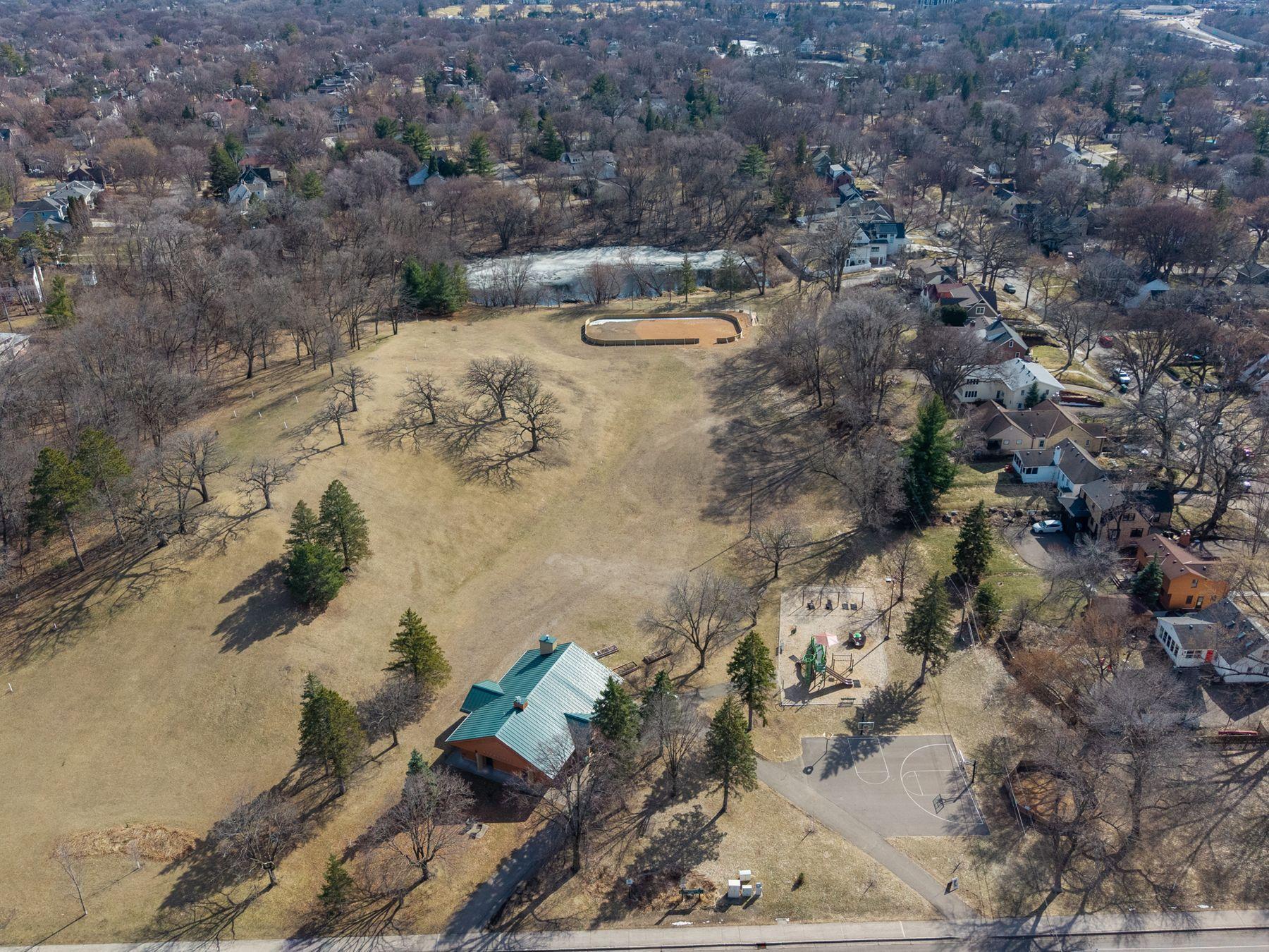 4224 Oakdale Avenue S