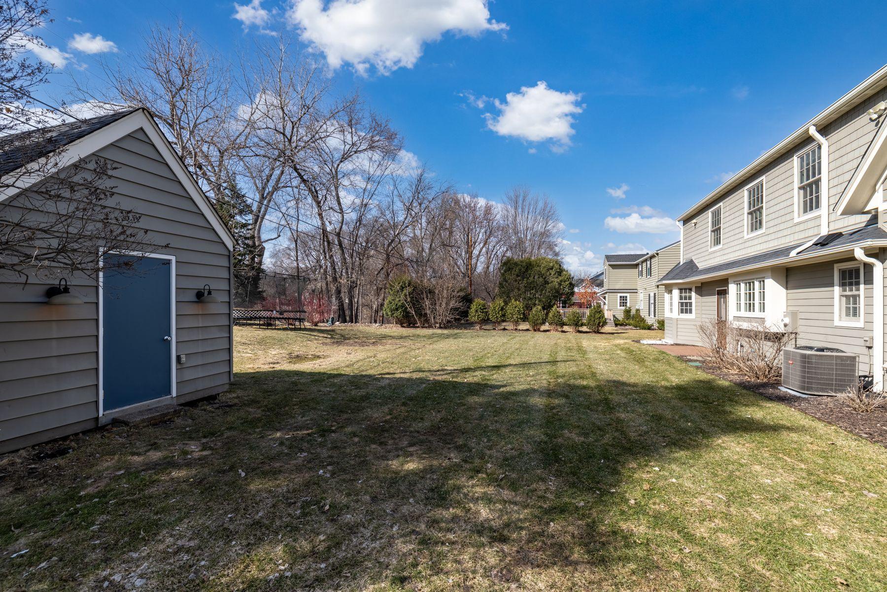 4224 Oakdale Avenue S