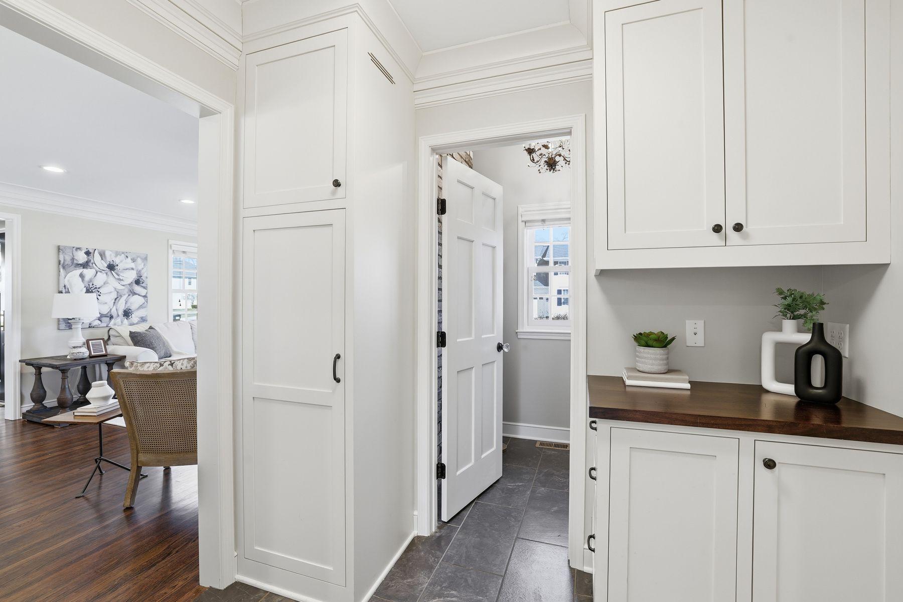 4224 Oakdale Avenue S