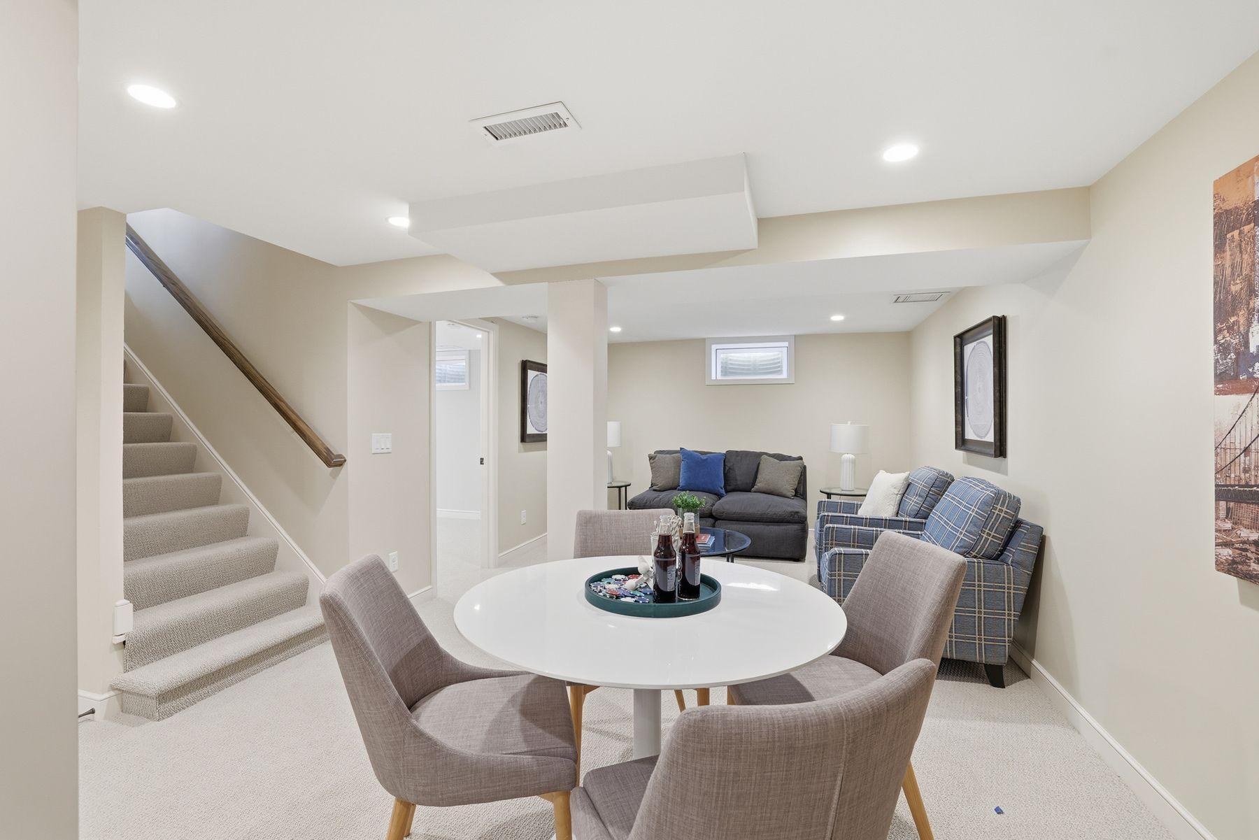 4224 Oakdale Avenue S