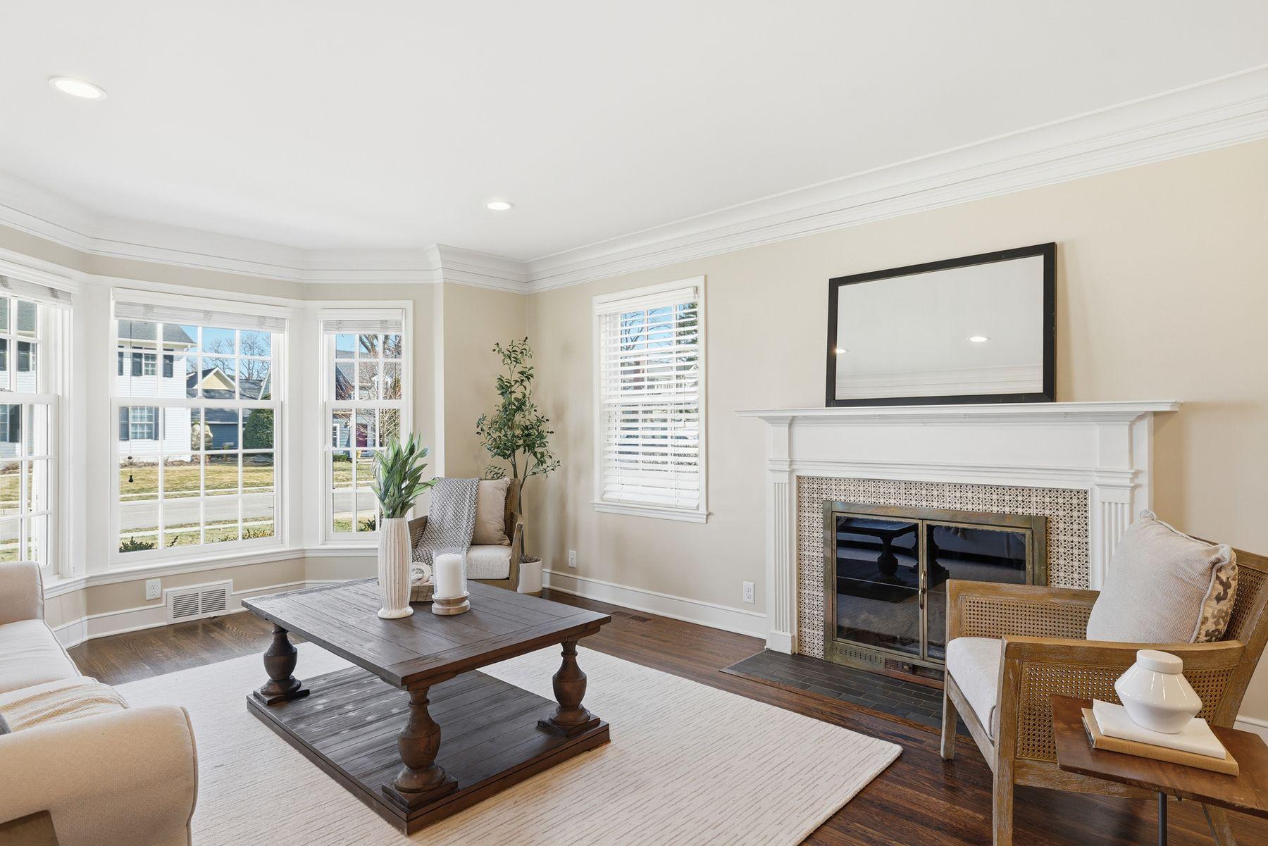 4224 Oakdale Avenue S