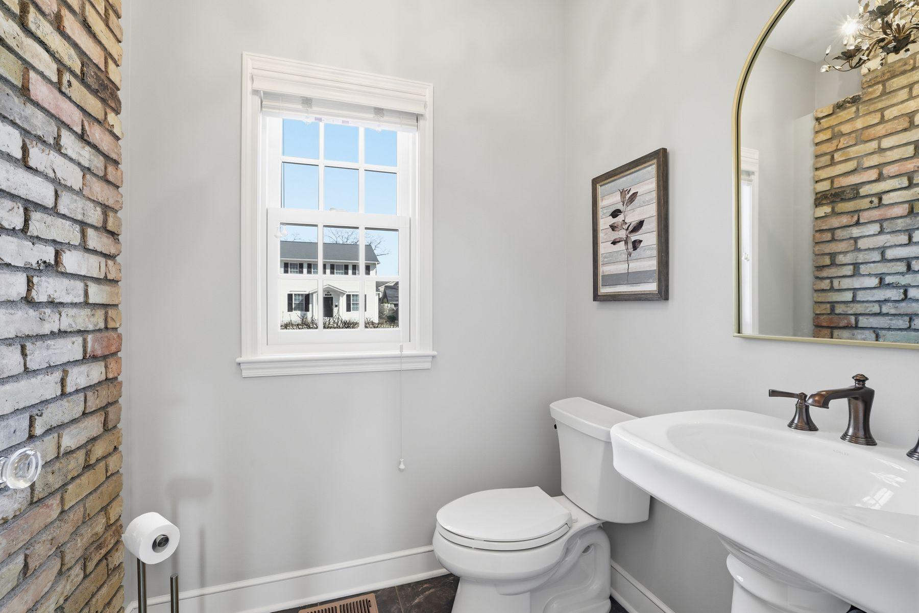 4224 Oakdale Avenue S