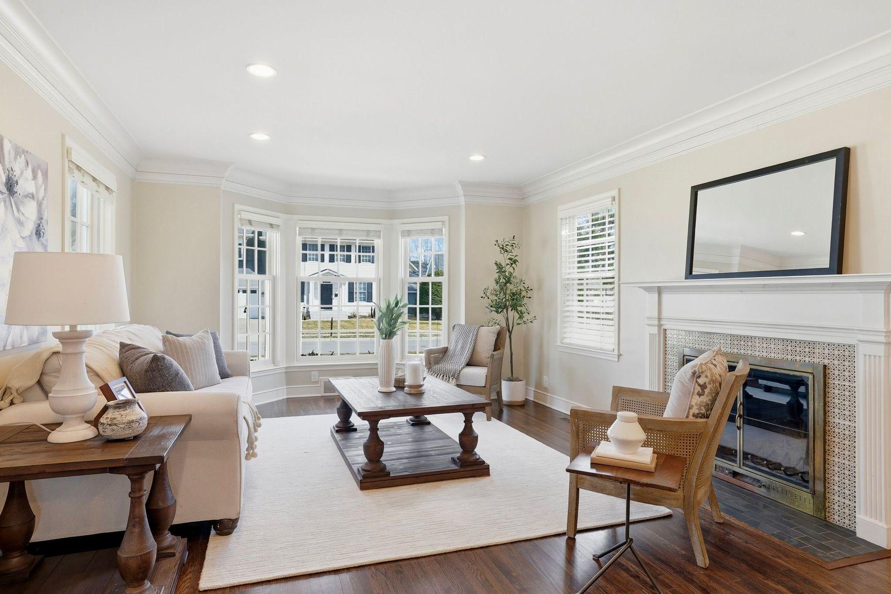 4224 Oakdale Avenue S